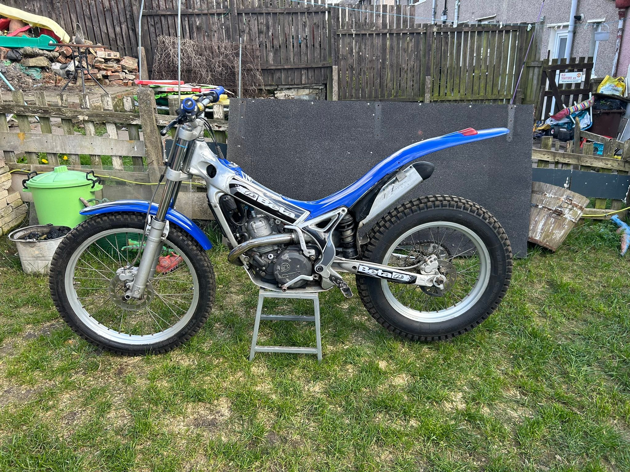 For sale - Beta rev 3 2001 250cc 2001 beta rev 3 great condition 