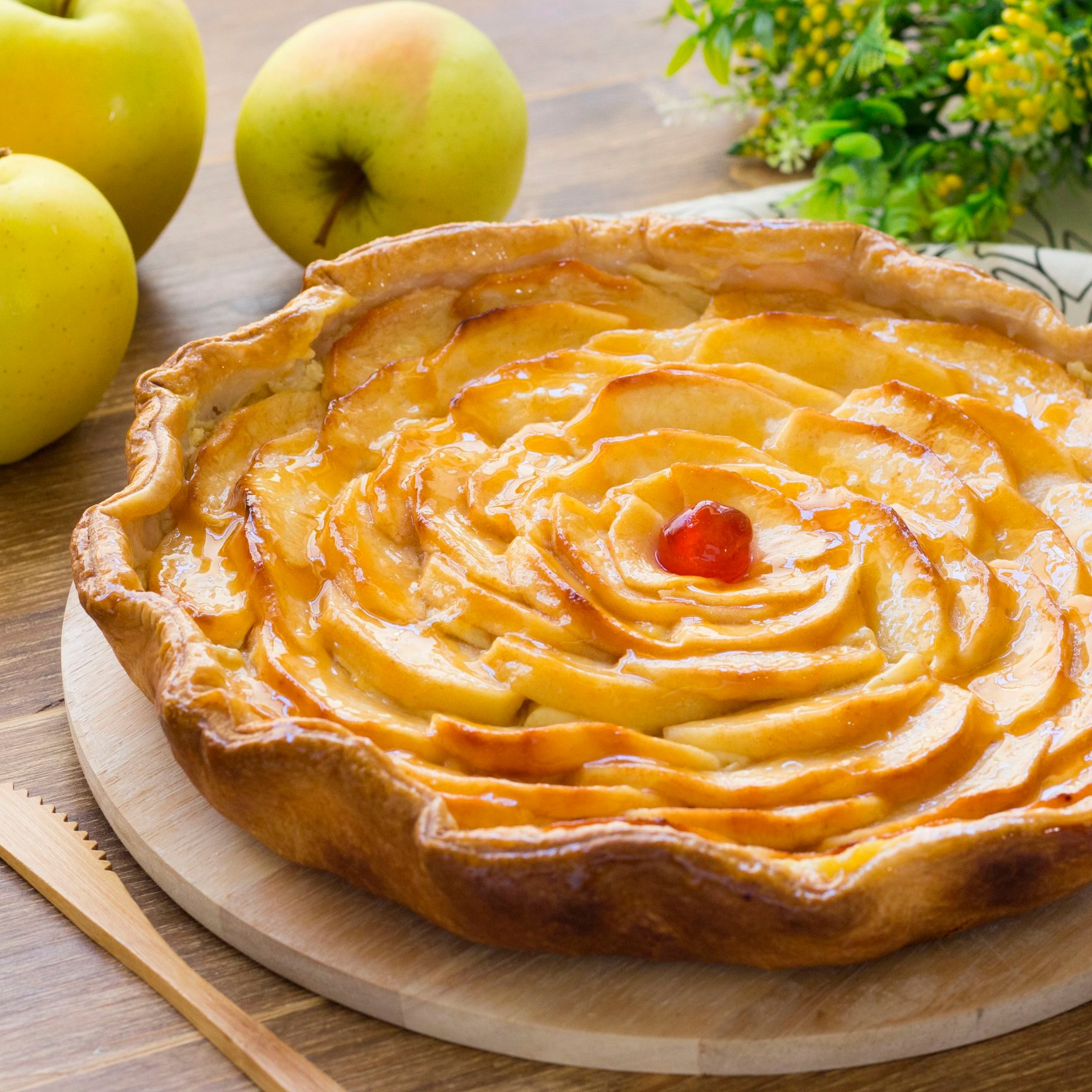 Fatto - TORTA di PASTA SFOGLIA con CREMA e MELE 🍎 Un dolce facile e ...