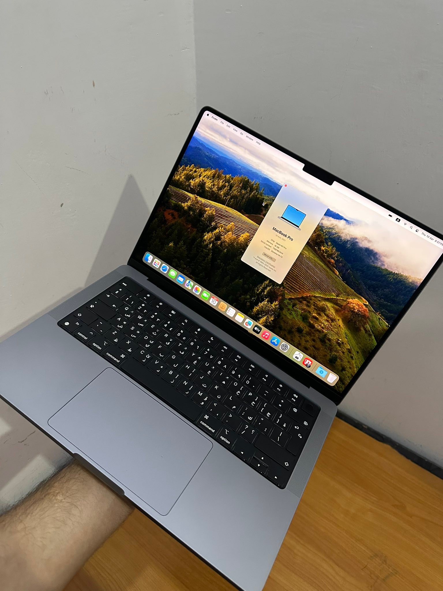macbook pro m1 pro 2021 512 gb storage 16 gb ram no single scratch 