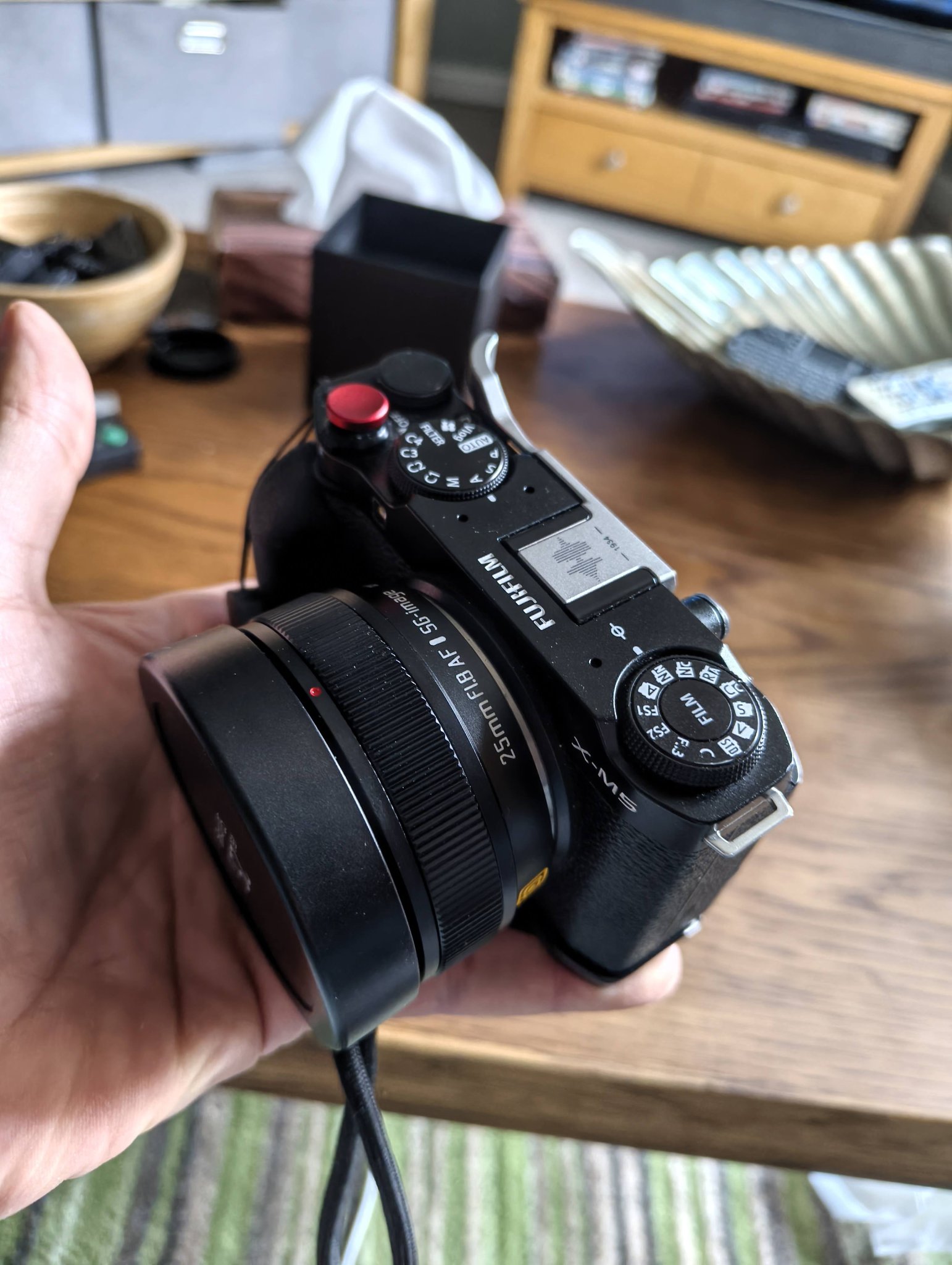 Move over Viltrox and TTArtisans, rocking the new SGIMAGE 25mm 1.8 
