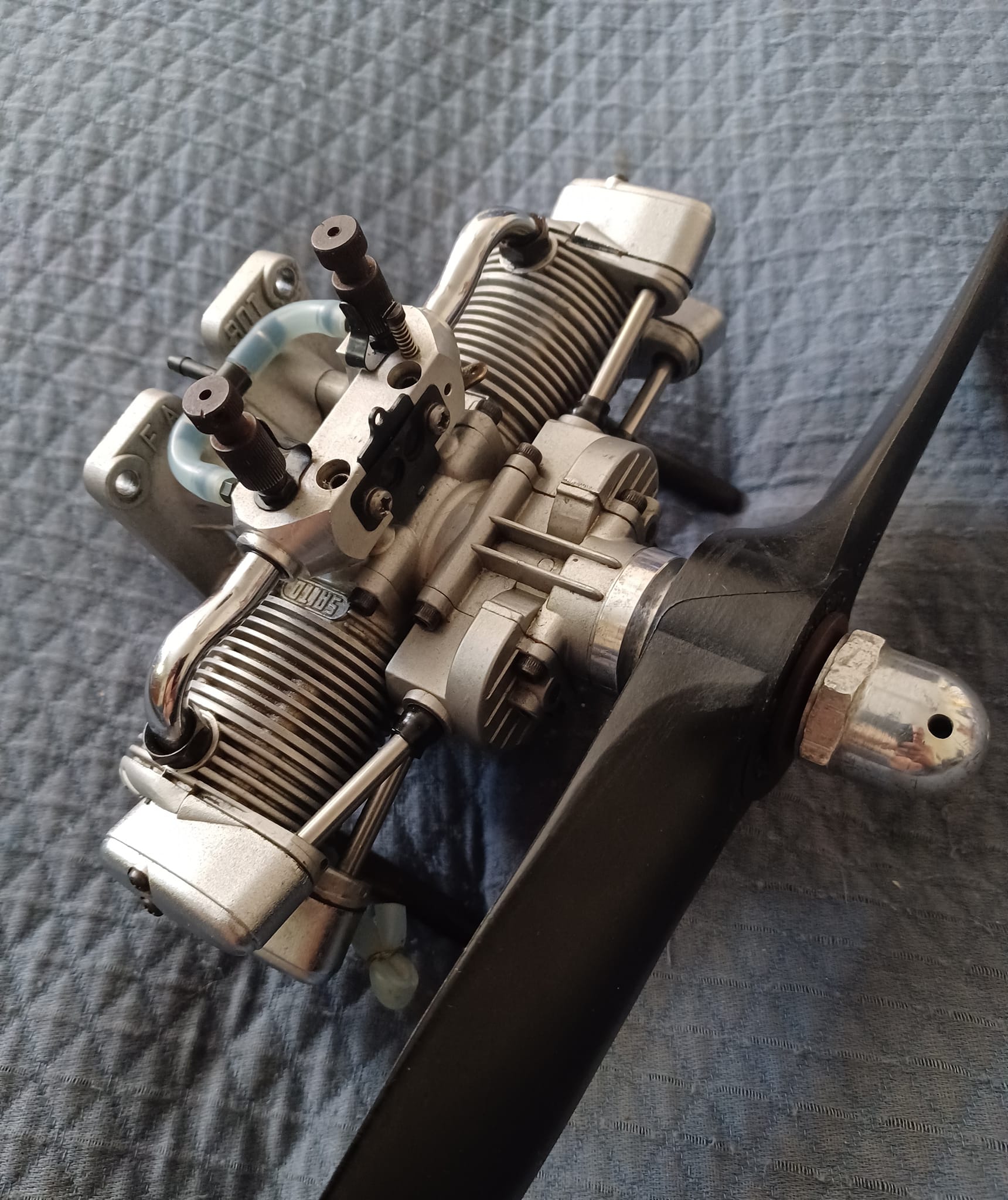 Saito FA-30 and FA-40 marine engines