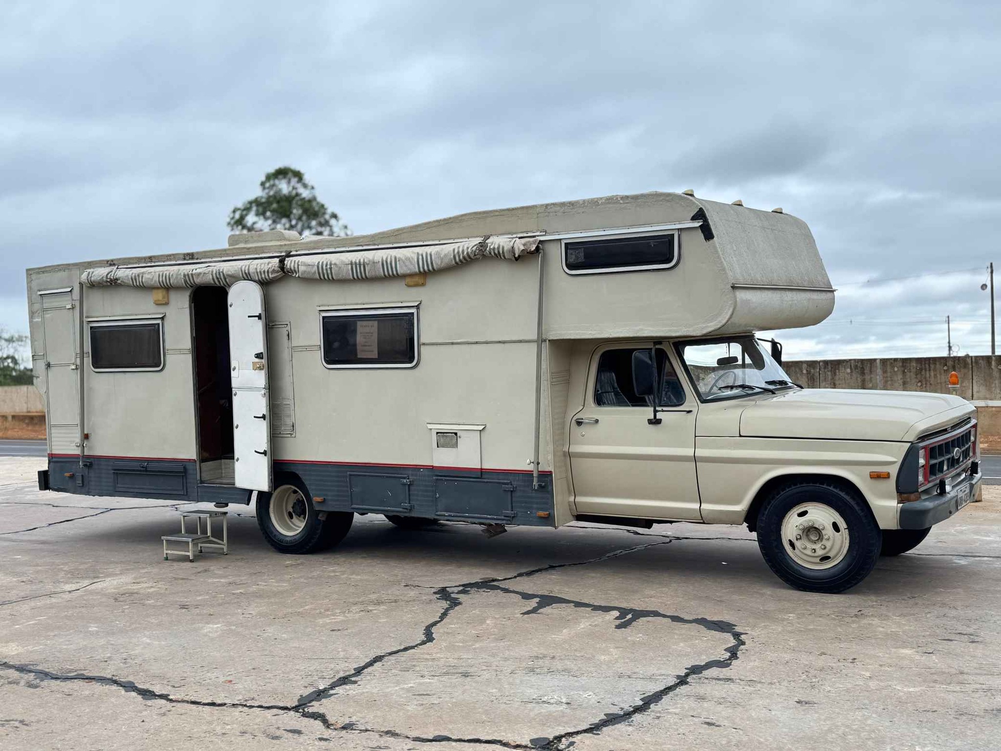 1976 Ford Motorhome - RVs & Campers - Siqueira Campos, Paraná ...