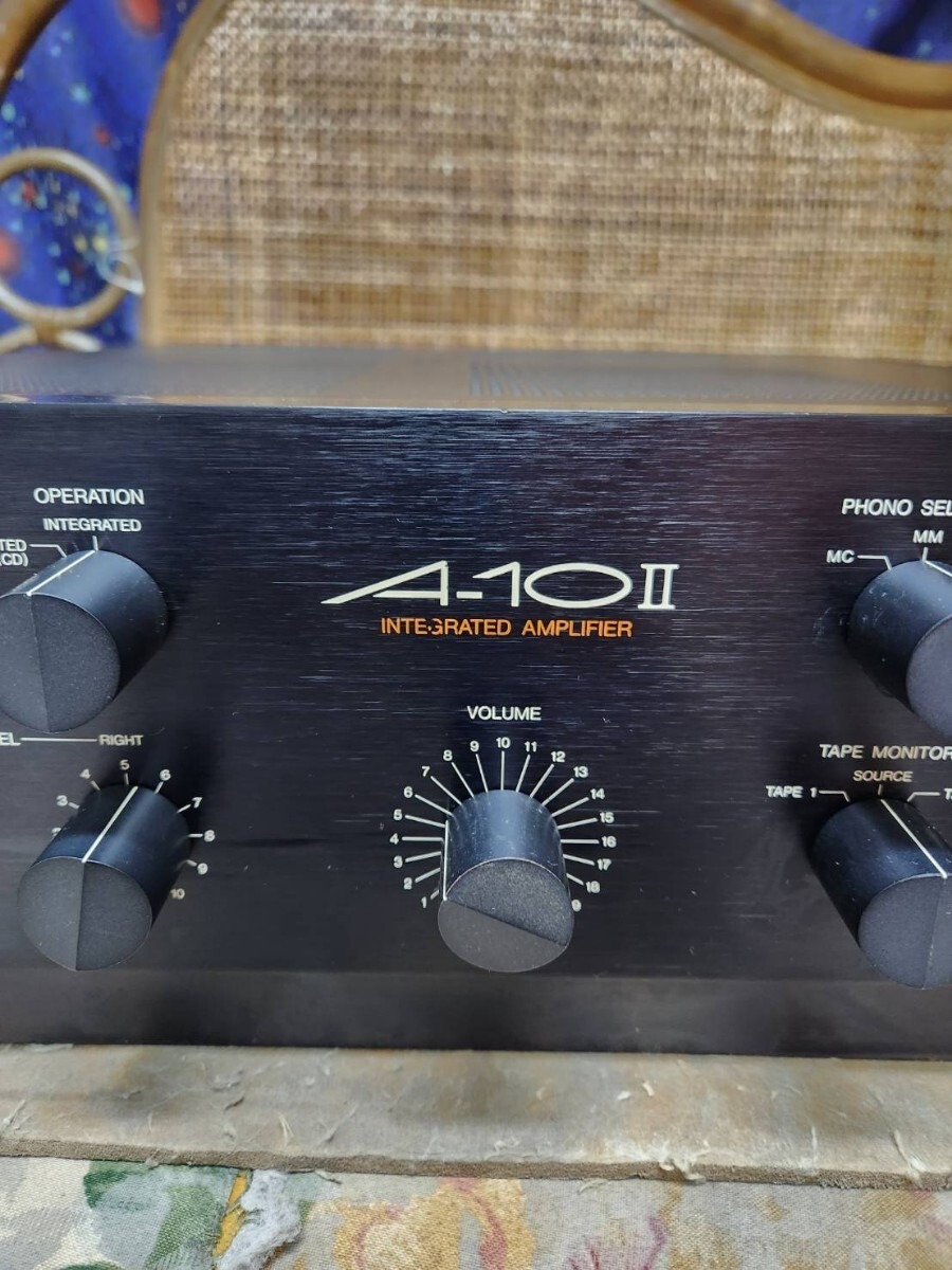 NEC integrated amplifier A-10T-II.