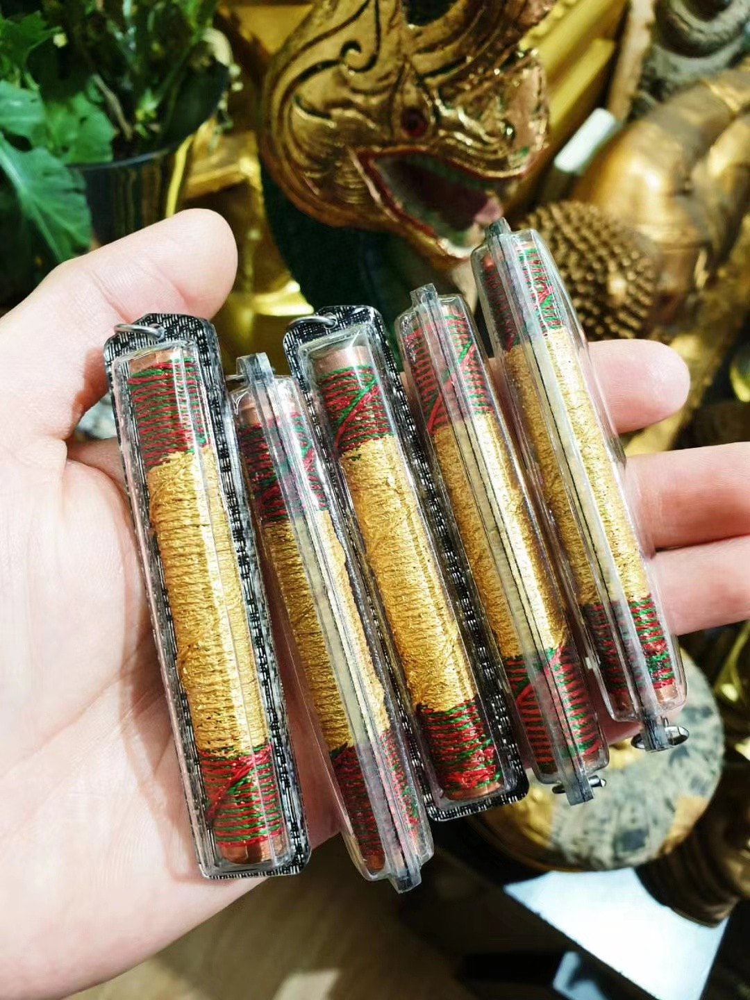 泰国佛牌圣物 - 🐉北龍王大師的🔥#萬事順境蓮花符印塔固🔥第二幫，供金適中，功效全面👍🏻，每一枚從刻符到開光都花了很長... | Facebook