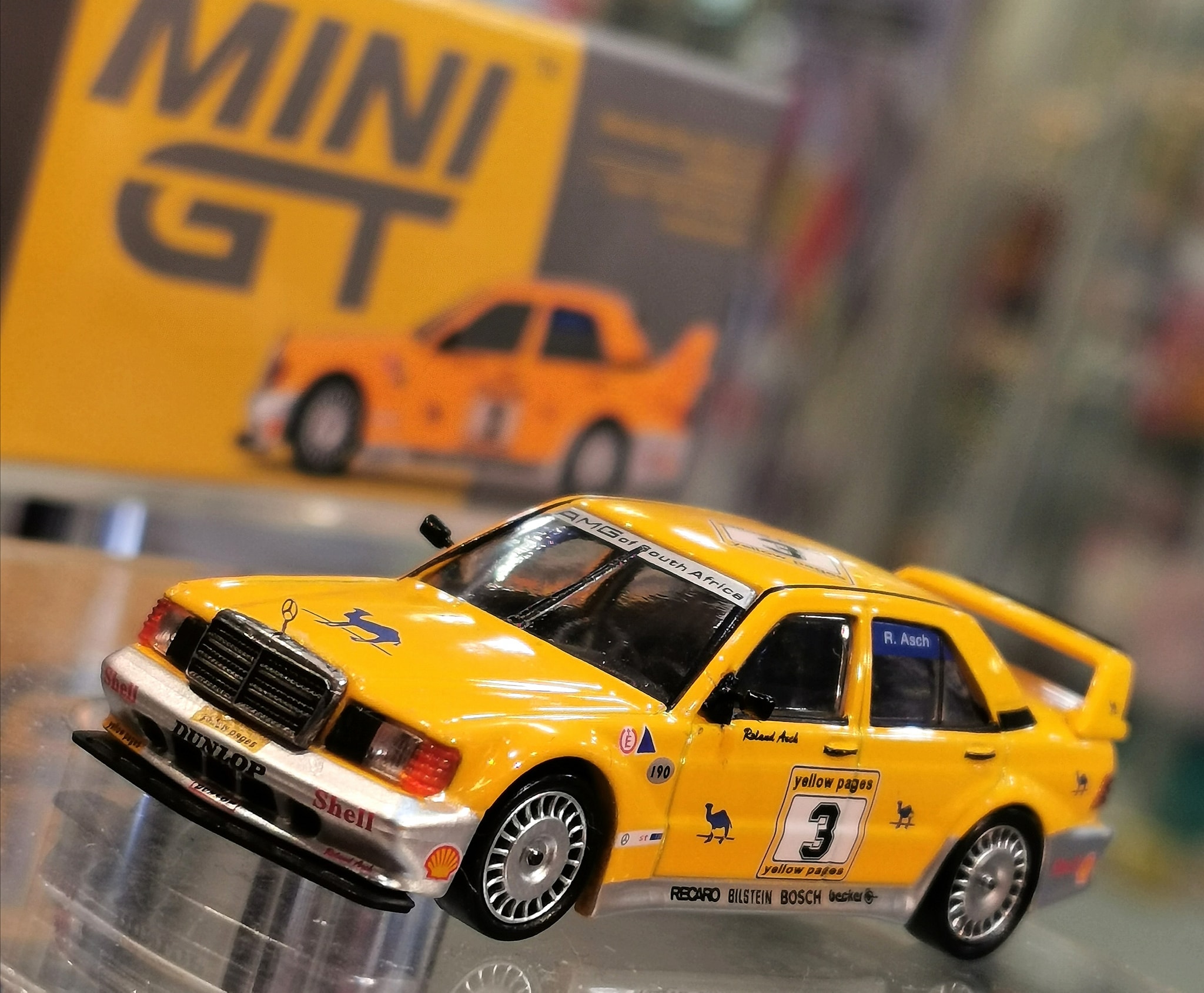 MiniGT 4895183679756 No.187 1/64 Mercedes-Benz 190E 2.5-16 