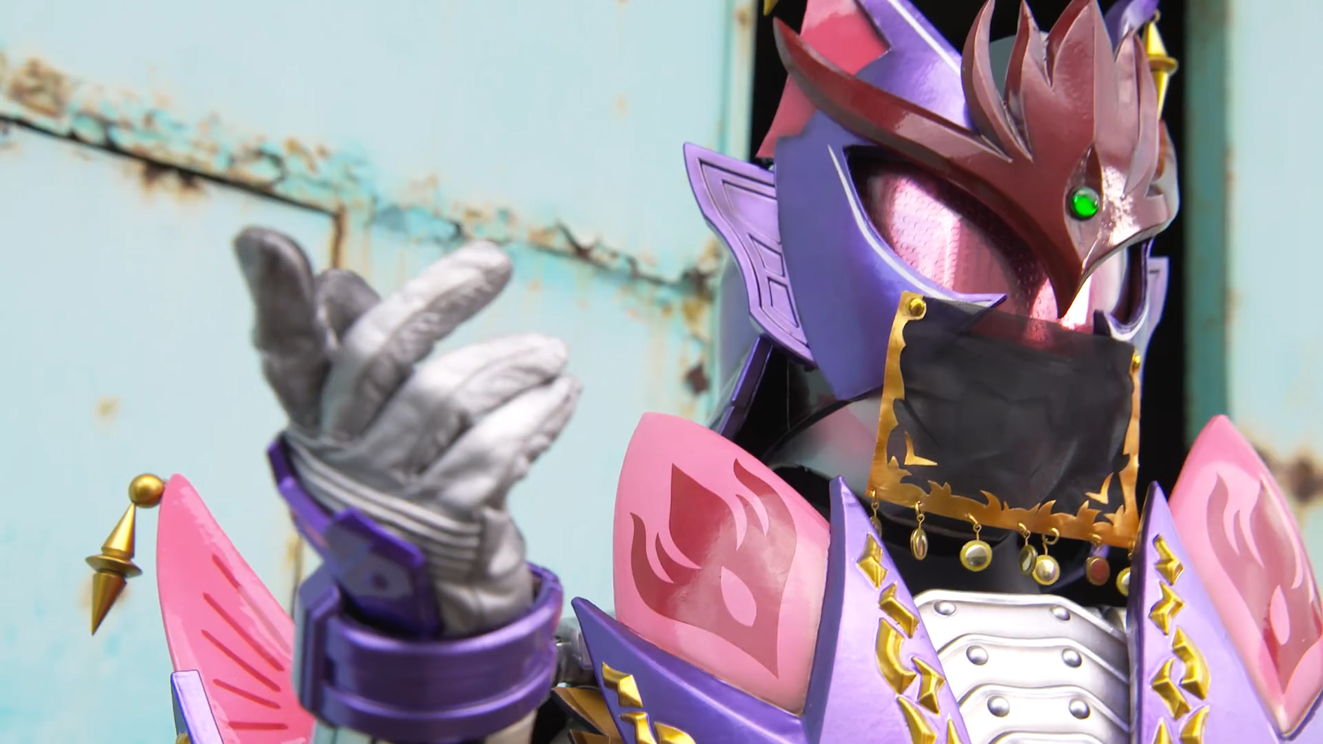 特攝SFX - 「Hells Arms！侵略的果實！」 神秘的新Armored Rider... | Facebook