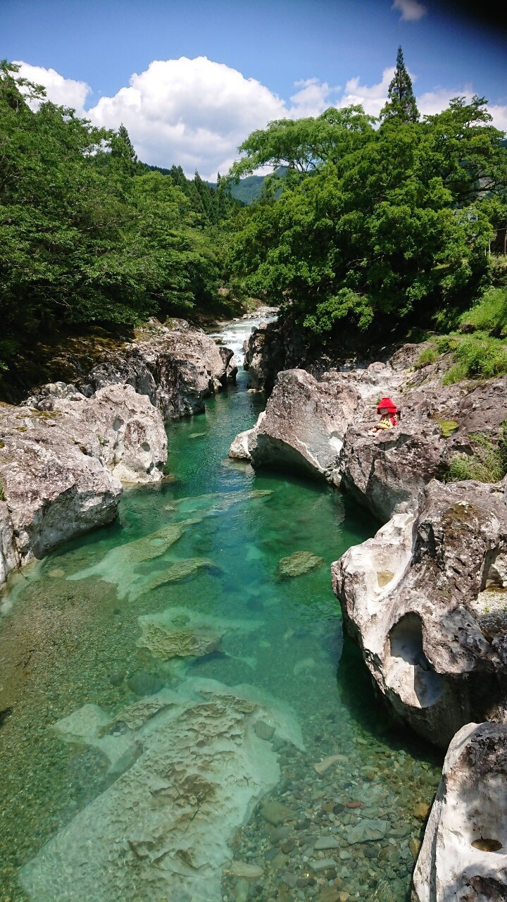 猿 飛 千 壺 峡