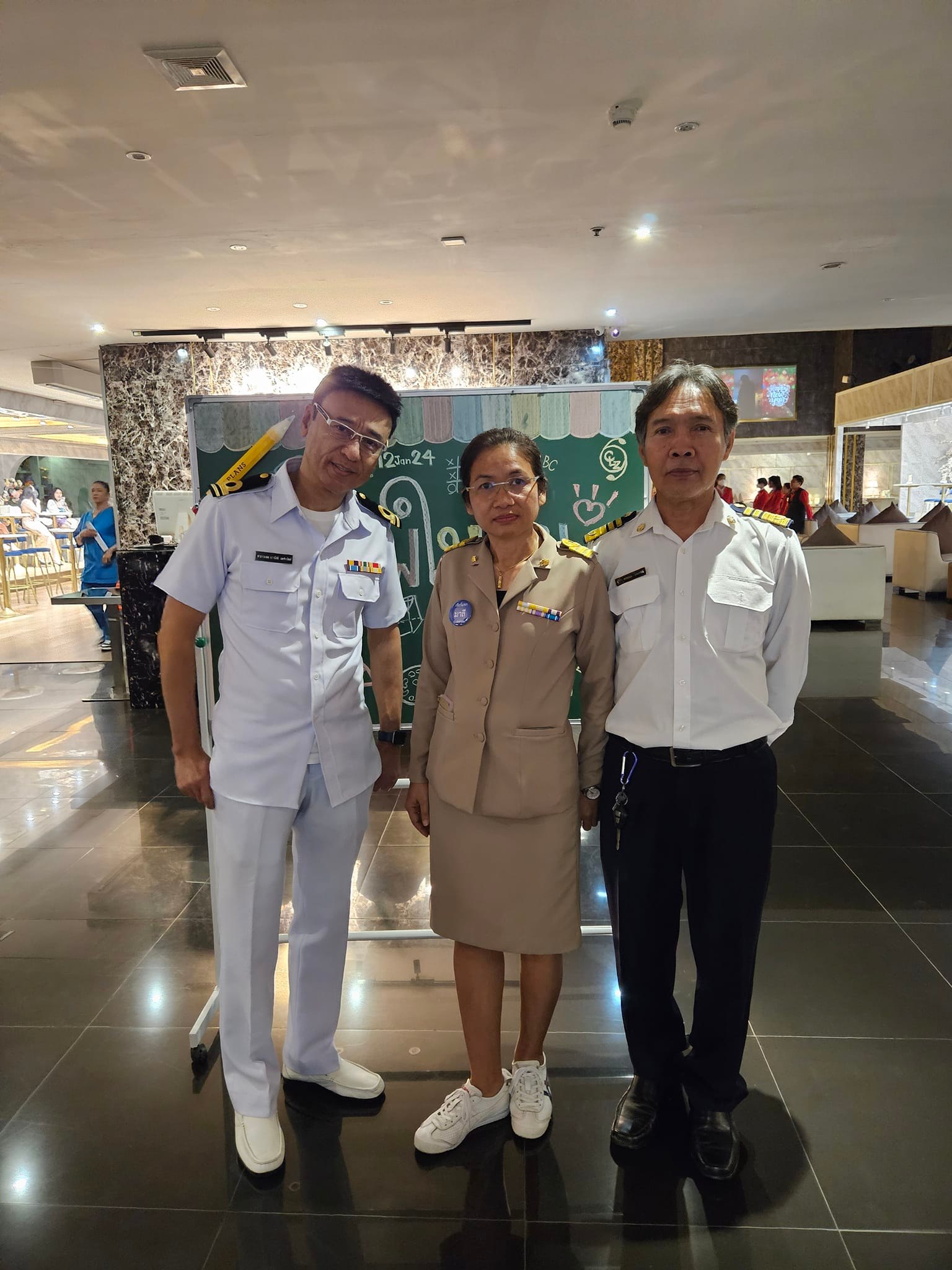 Colonze rama9 - Colonze rama9 added a new photo.