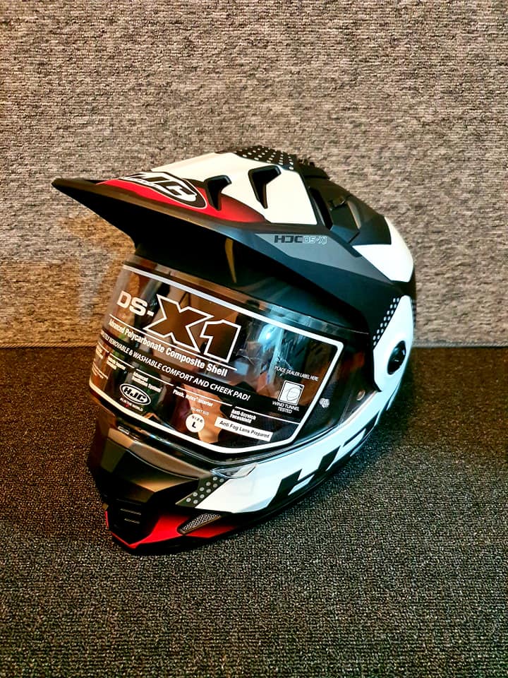 hjc ds-x1 tactic white black dual sport helmet Anthracite / SM Designed with comfort and usability in mind HJC DS-X1 Tactic Dual Sport