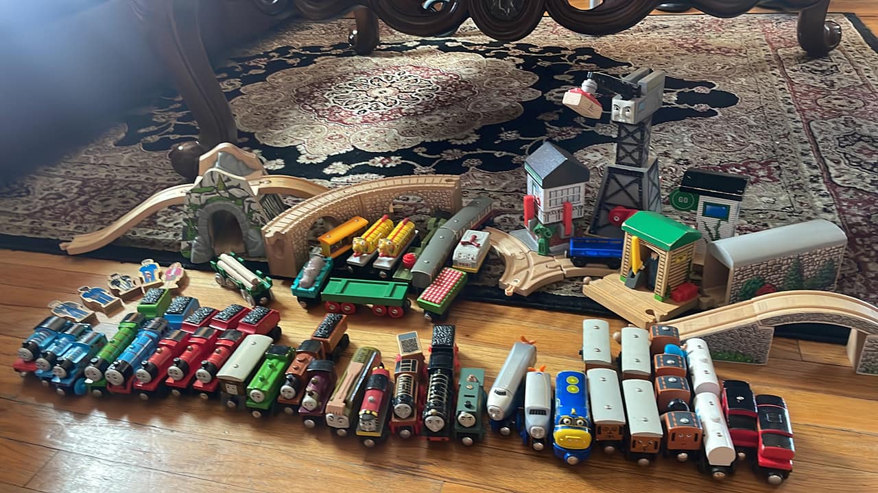 Wooden Thomas trains and buildings for sale display picture 1