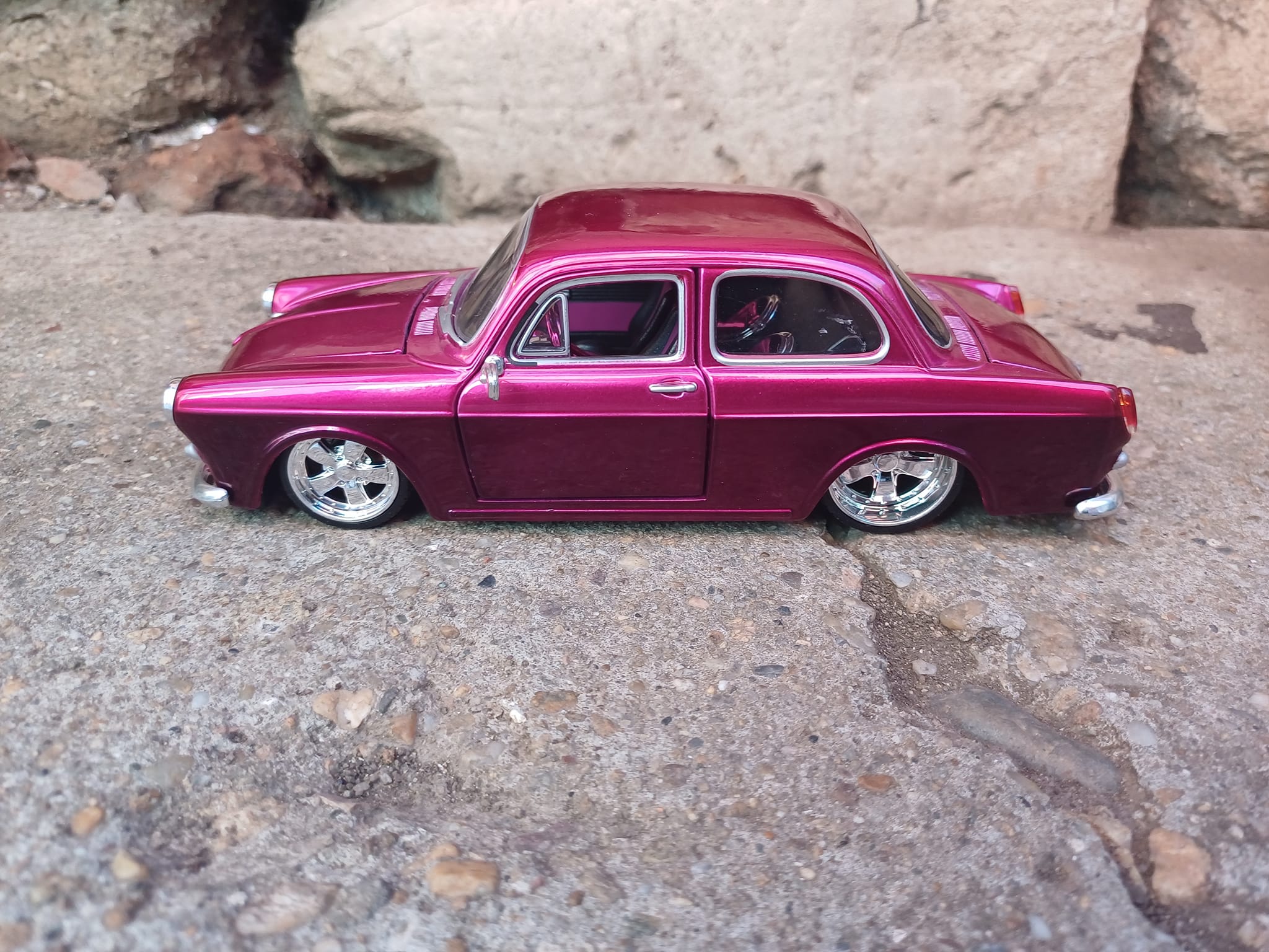 From my VW Collection, 1:24 scale Maisto Special edition notch.