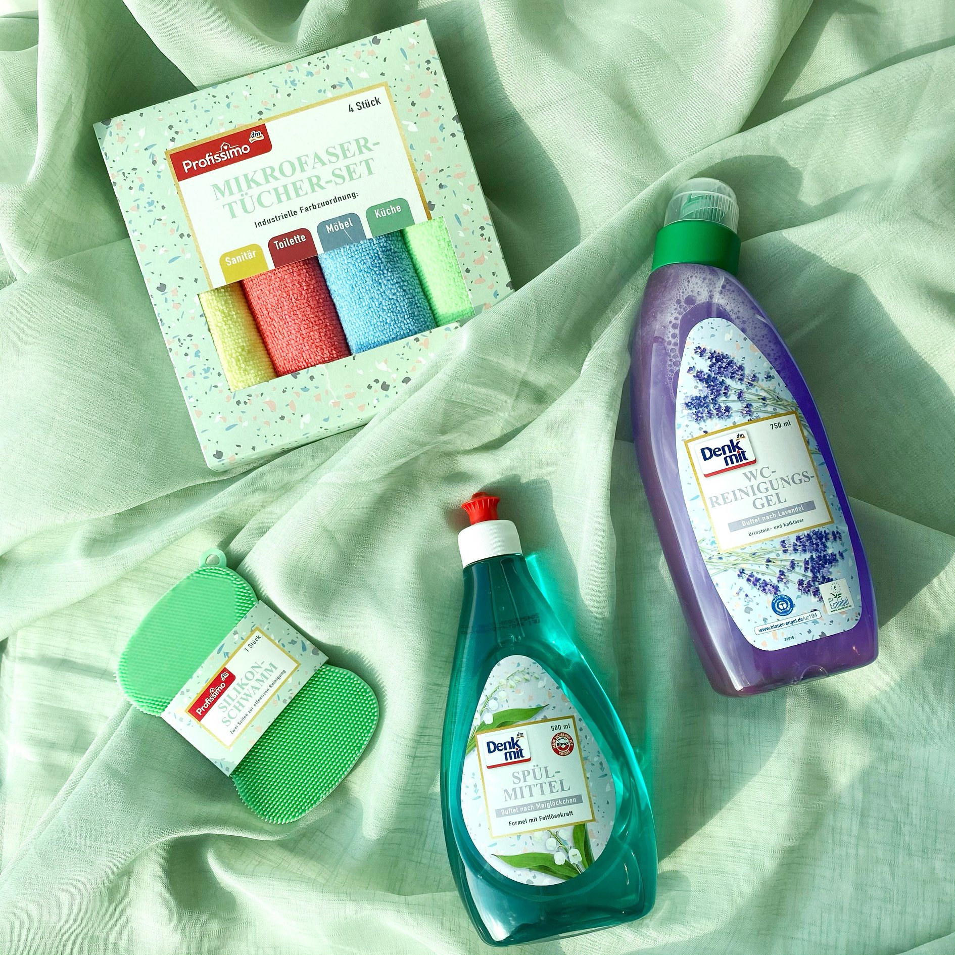 Bereit für den alljährlichen Frühjahrsputz? 🧼 Spätestens als wir die brandneuen Haushaltshelfer von Profissimo und Denkmit entdeckt haben, kam bei uns pure Freude für den nächsten Putzgang auf 🤩🥳 Nich