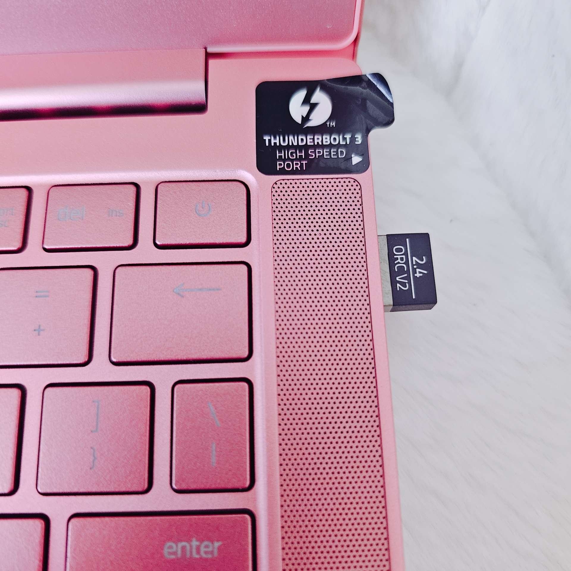 Rose Quartz (Pink) Razer Blade Stealth 13 - LIMITED EDITION LAPTOP 
