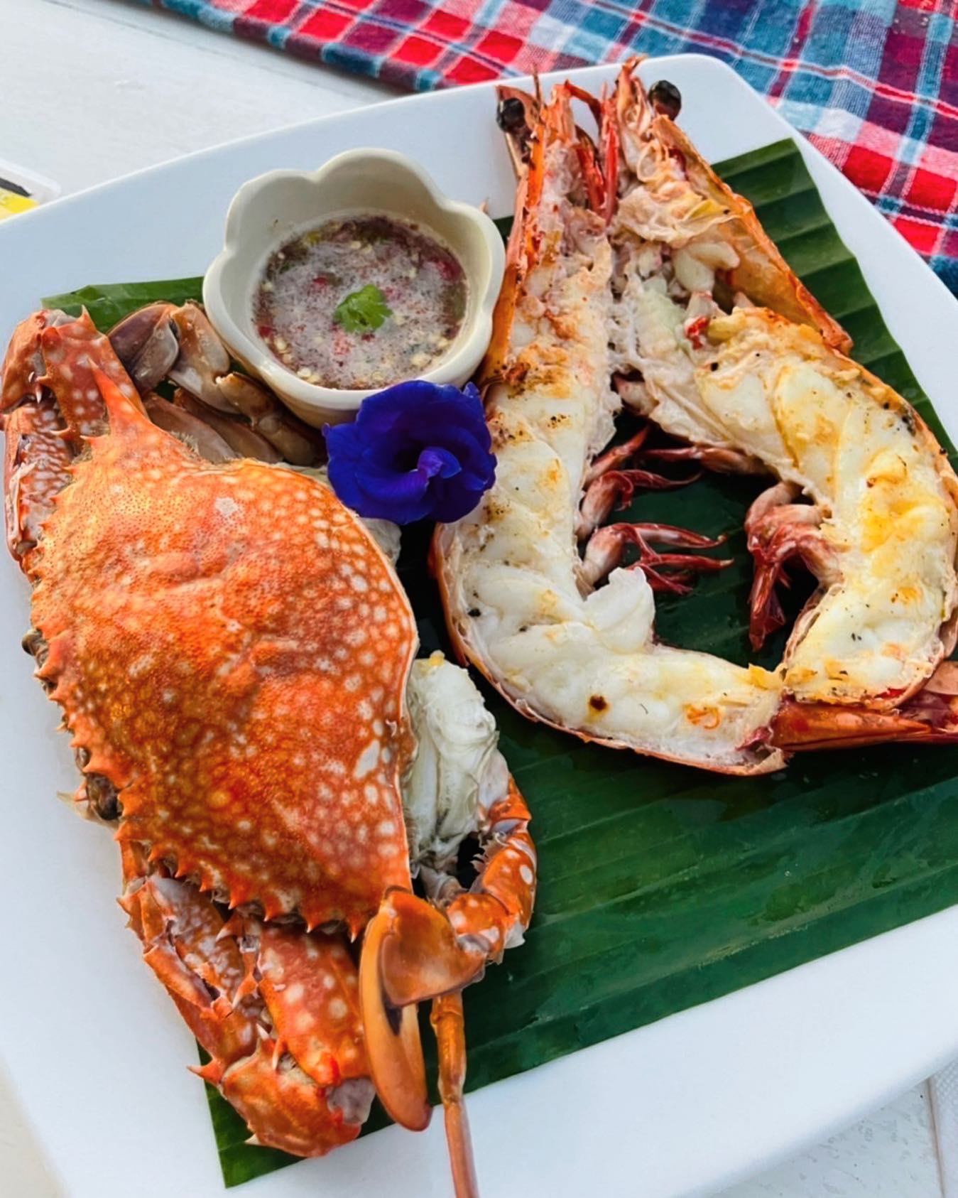 Match make in heaven 🦀🦞 ซีฟู้ดสดๆ... - Hug Samui ฮักสมุย | Facebook
