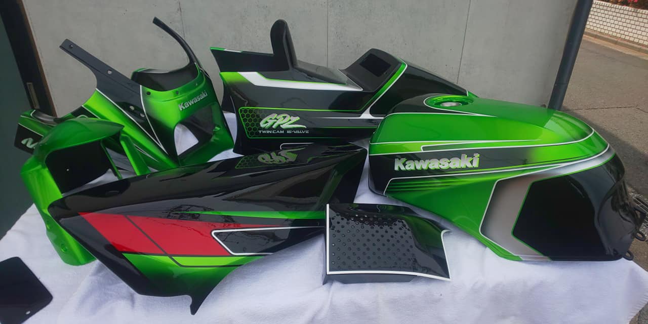Kawasaki GPZ900R カスタムペイント！ デザインはデザイナーさんに