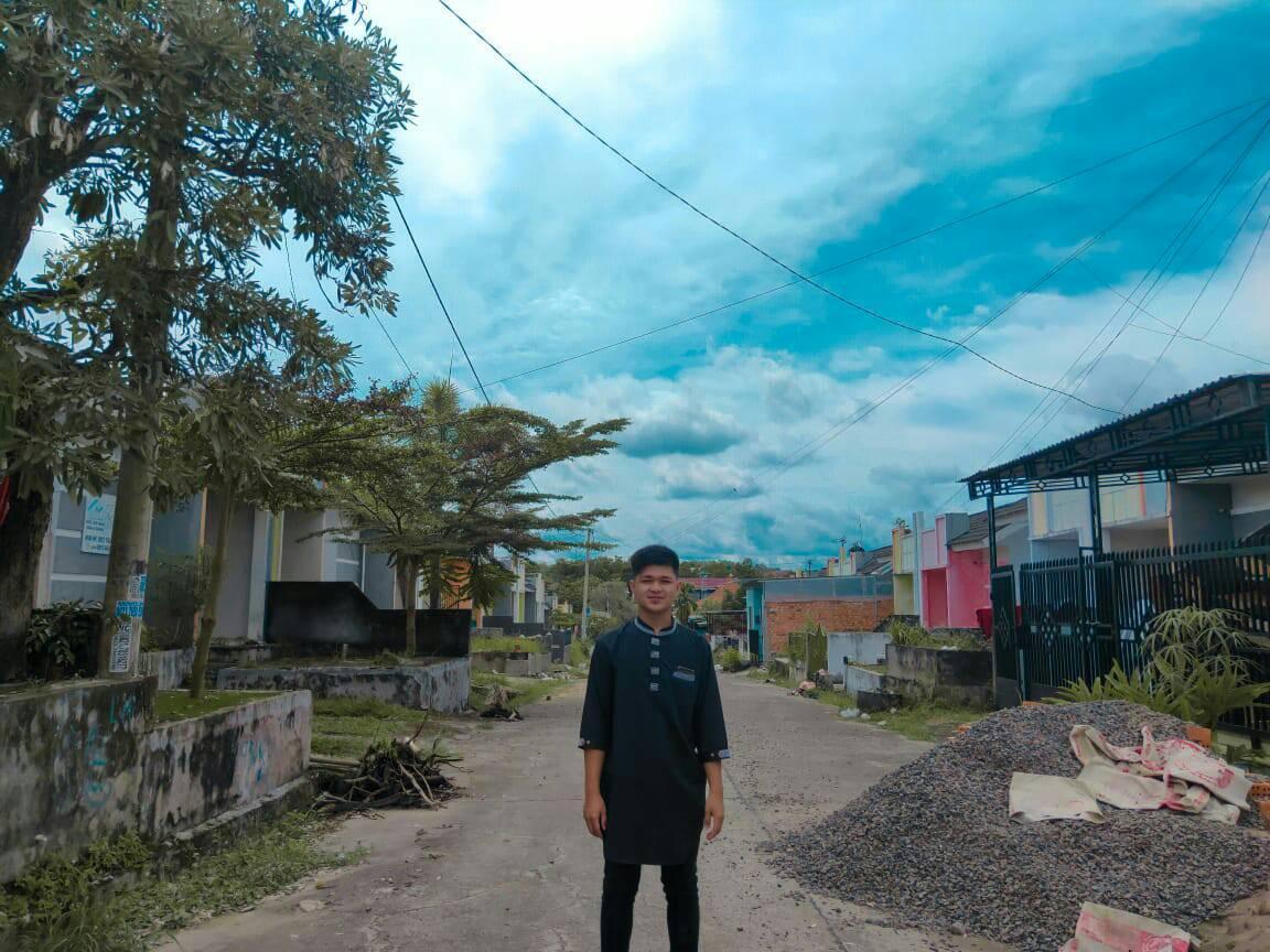 Ahmad Roni