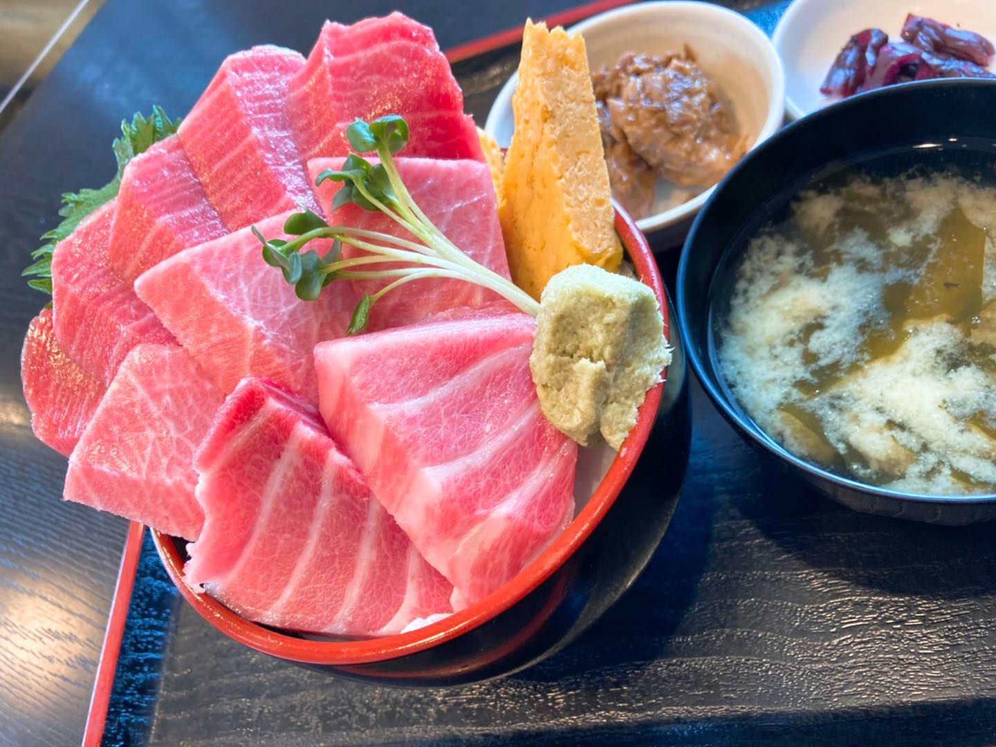 まぐろ 食堂 七 兵衛 丸