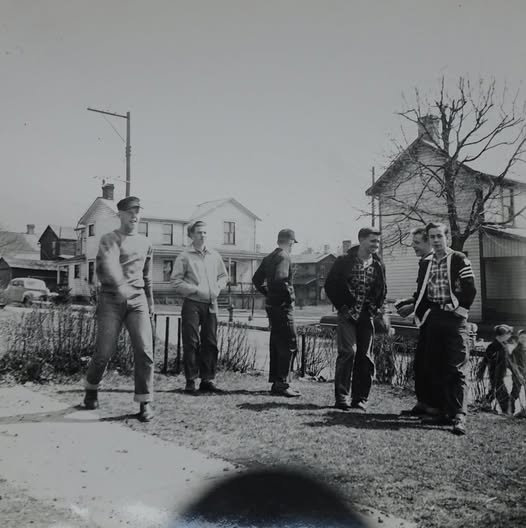 West Lincoln Avenue looking east, around 1900. McDonald Pa (10095)