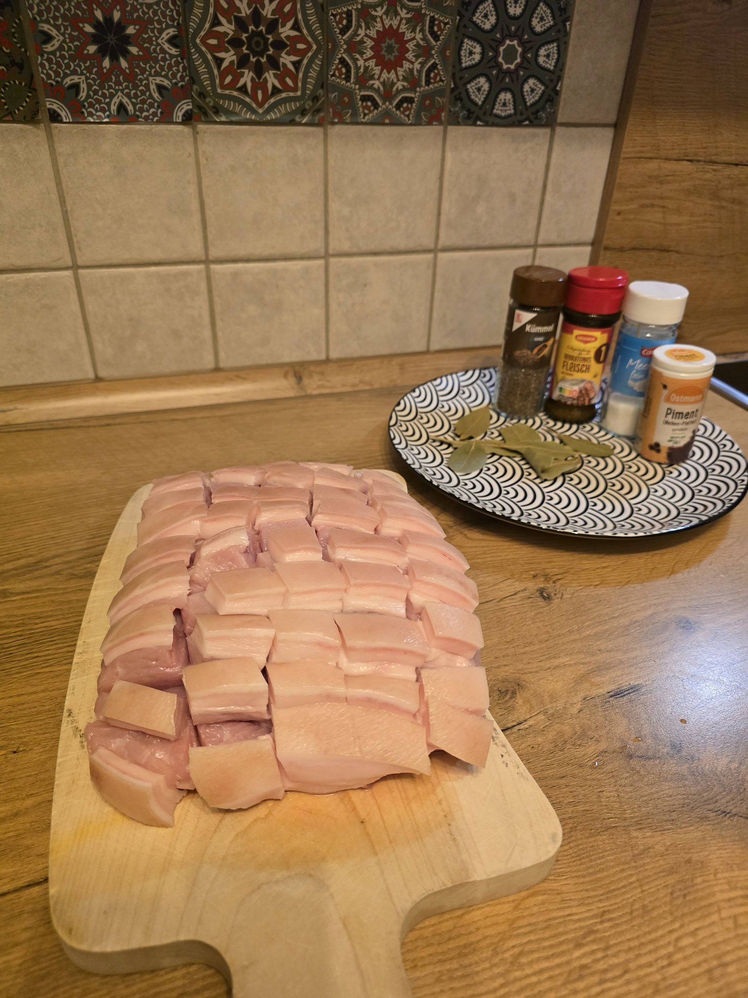 Hallo, ich bin Christine und neu hier. Habe meine Ninja Crispi heute erhalten. Morgen früh möchte ich gleich Brötchen aufbacken. Kann mir jemand schreiben, wie das geht und wieviel Minuten? Danke