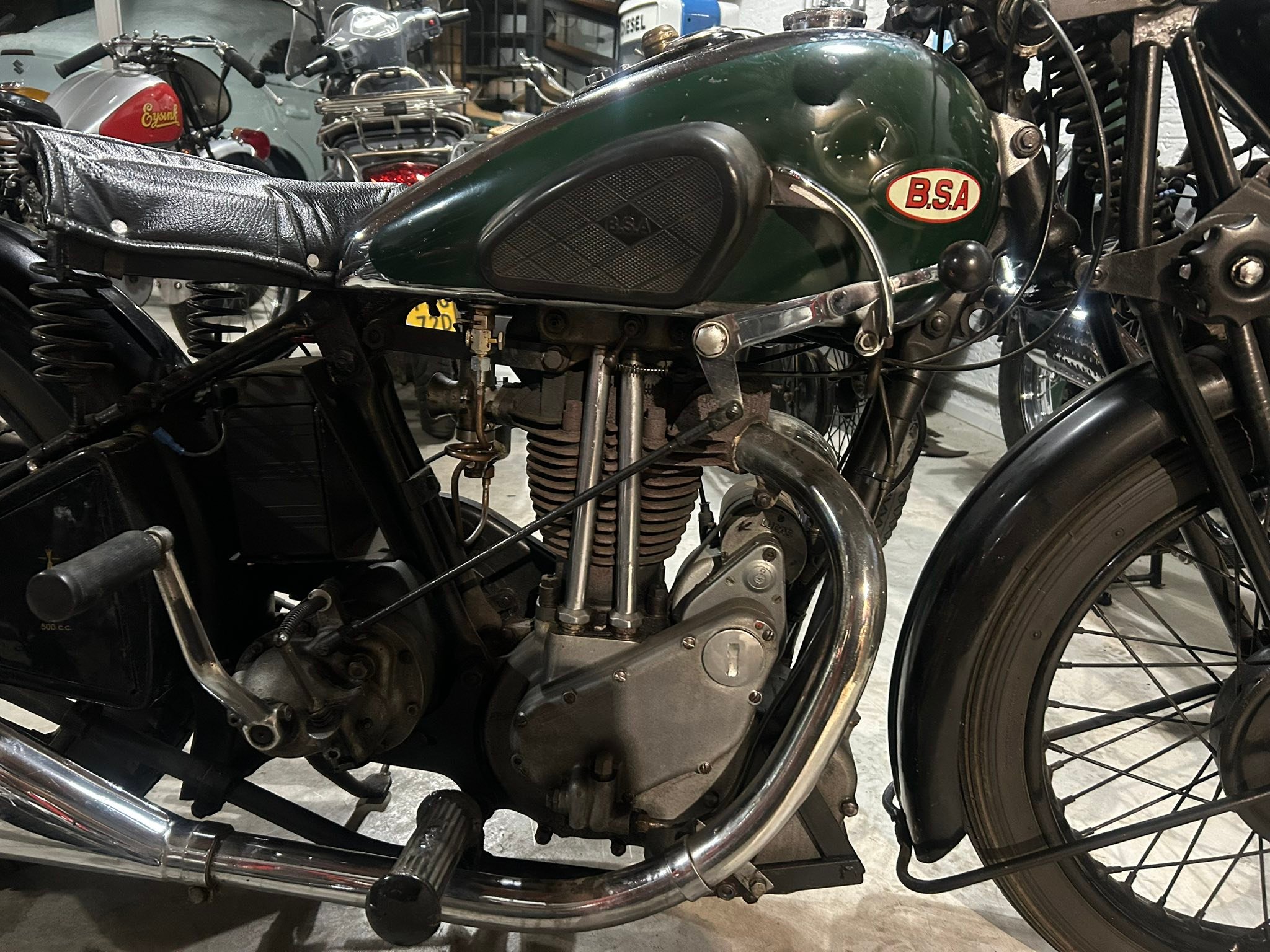 Coming in end of this week this 500cc BSA A7 Tele Rigid with dutch