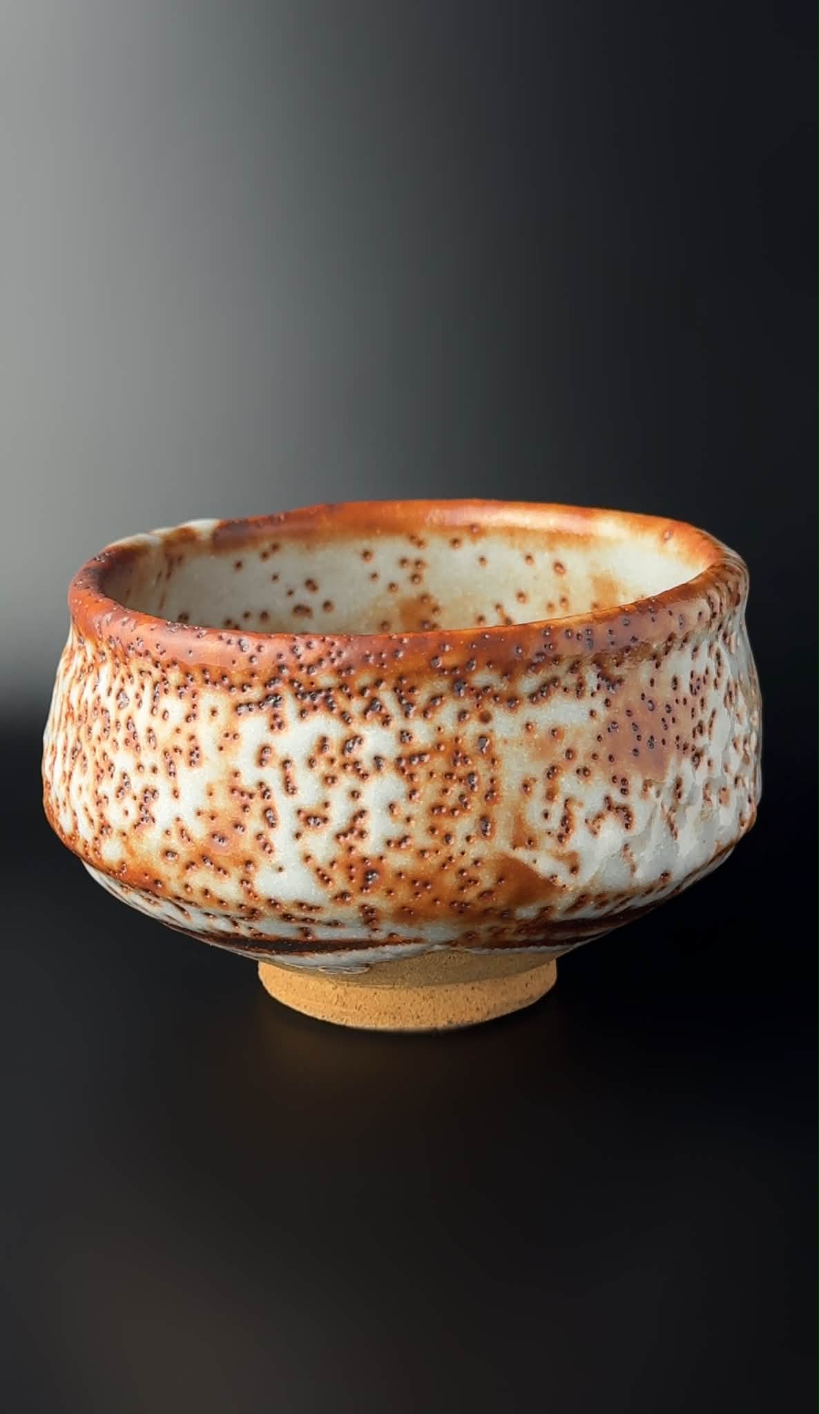 鯉江良二 作 粉引ぐい呑 By Ryoji Koie (1938-2020)