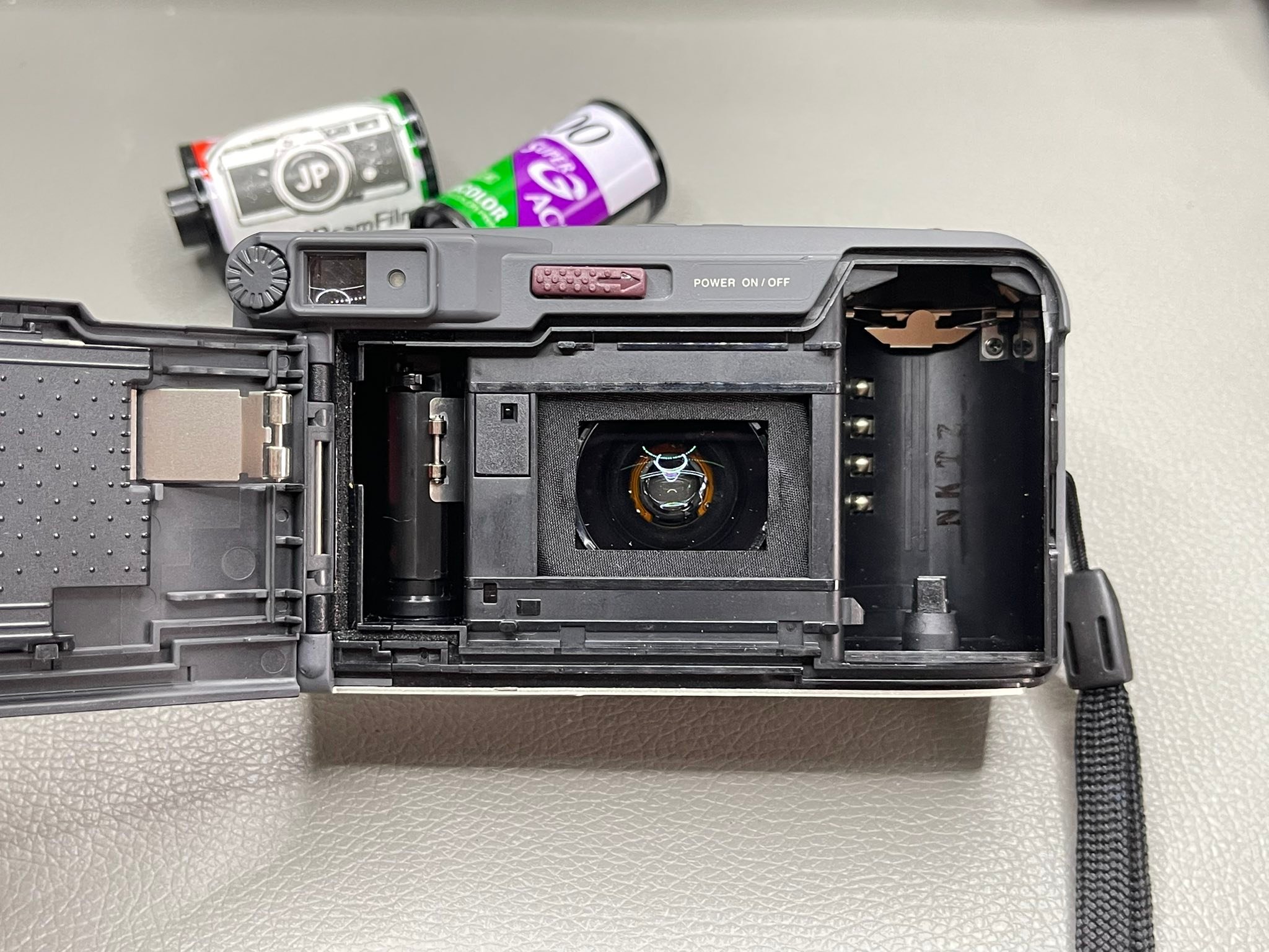 Olympus Superzoom 160G ( nhỏ gọn siêu zoom )