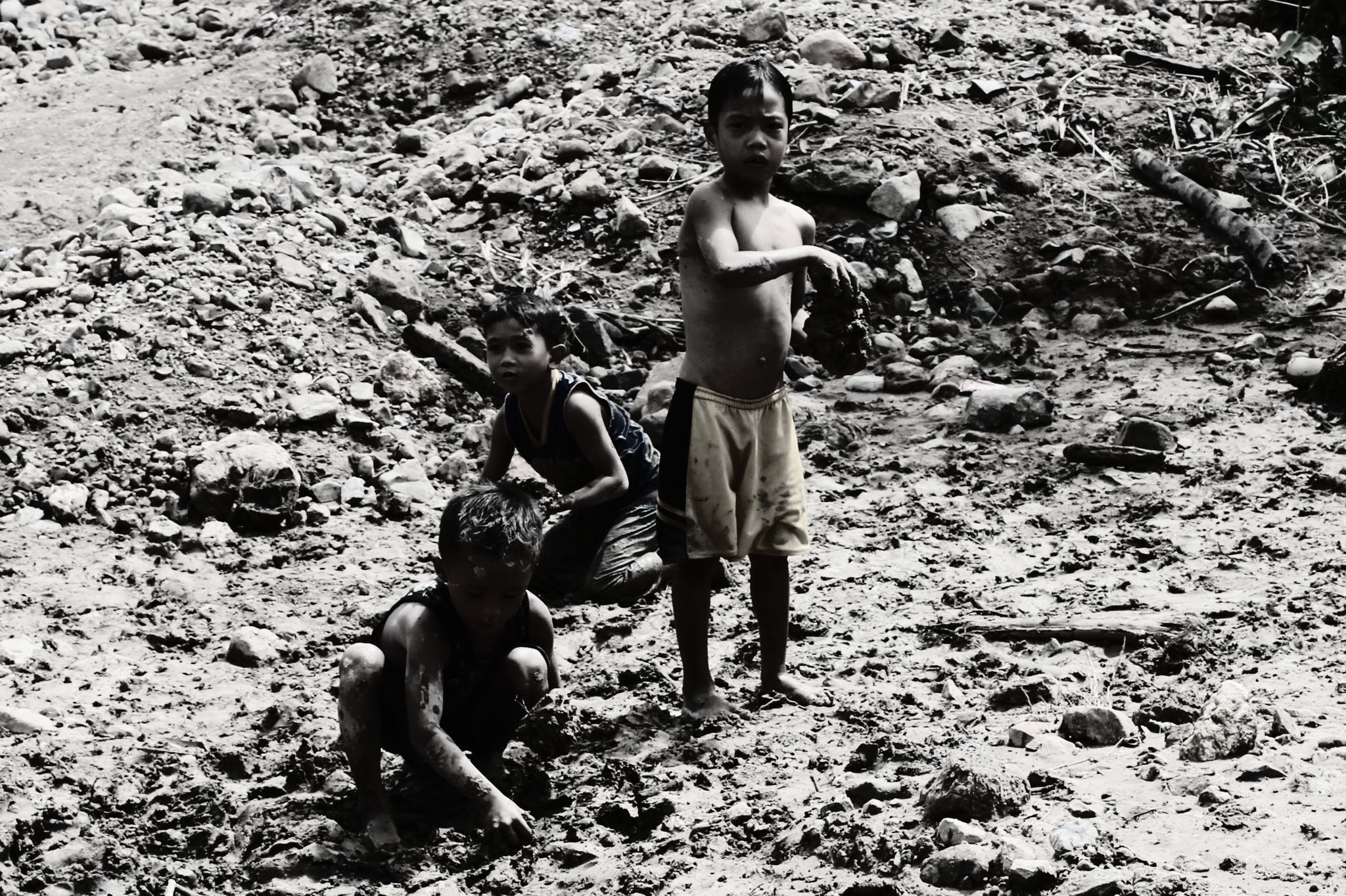 Kargha - Kargha typically means a weaving device operated wholly or ...
