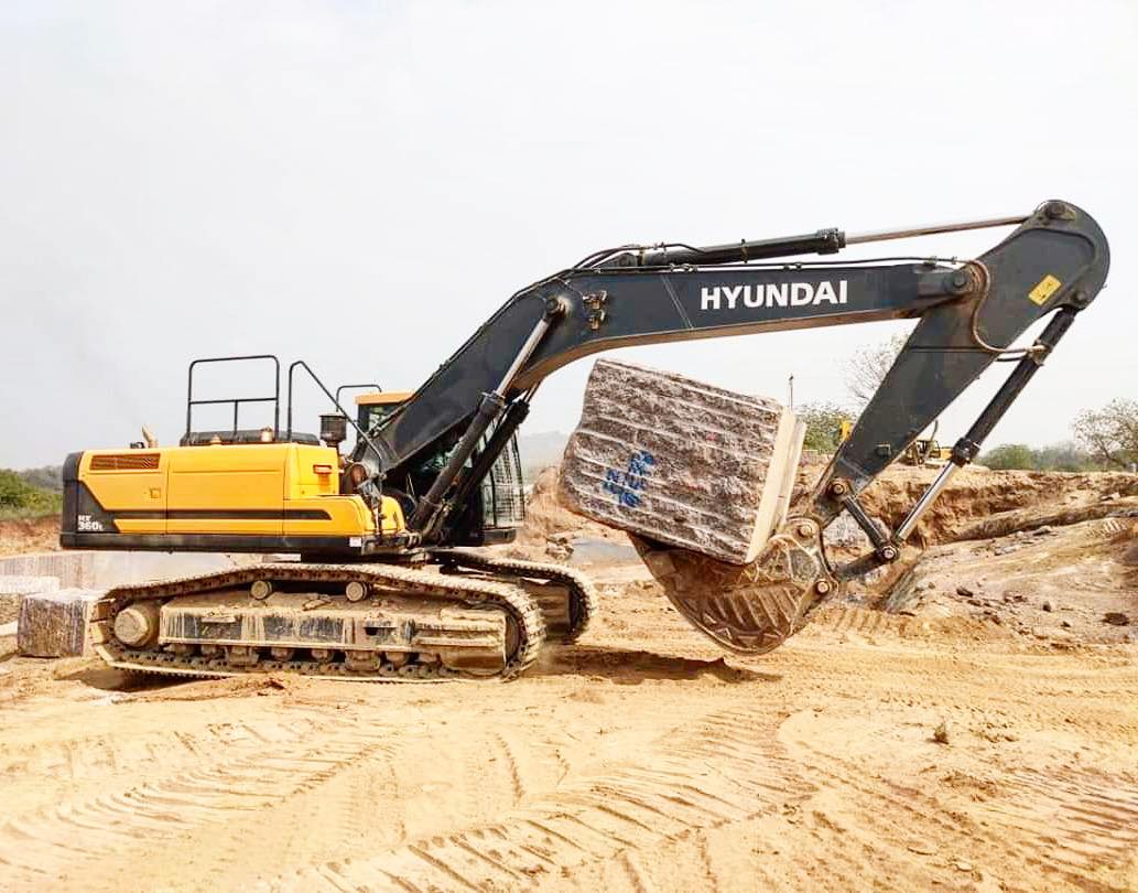Unity Earthtech - All New HX Series Hyundai HX 360L Mining... | Facebook