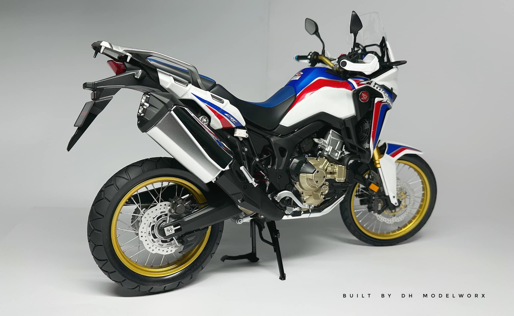 Tamiya 1:6 scale Honda CB1100R motorcycle kit