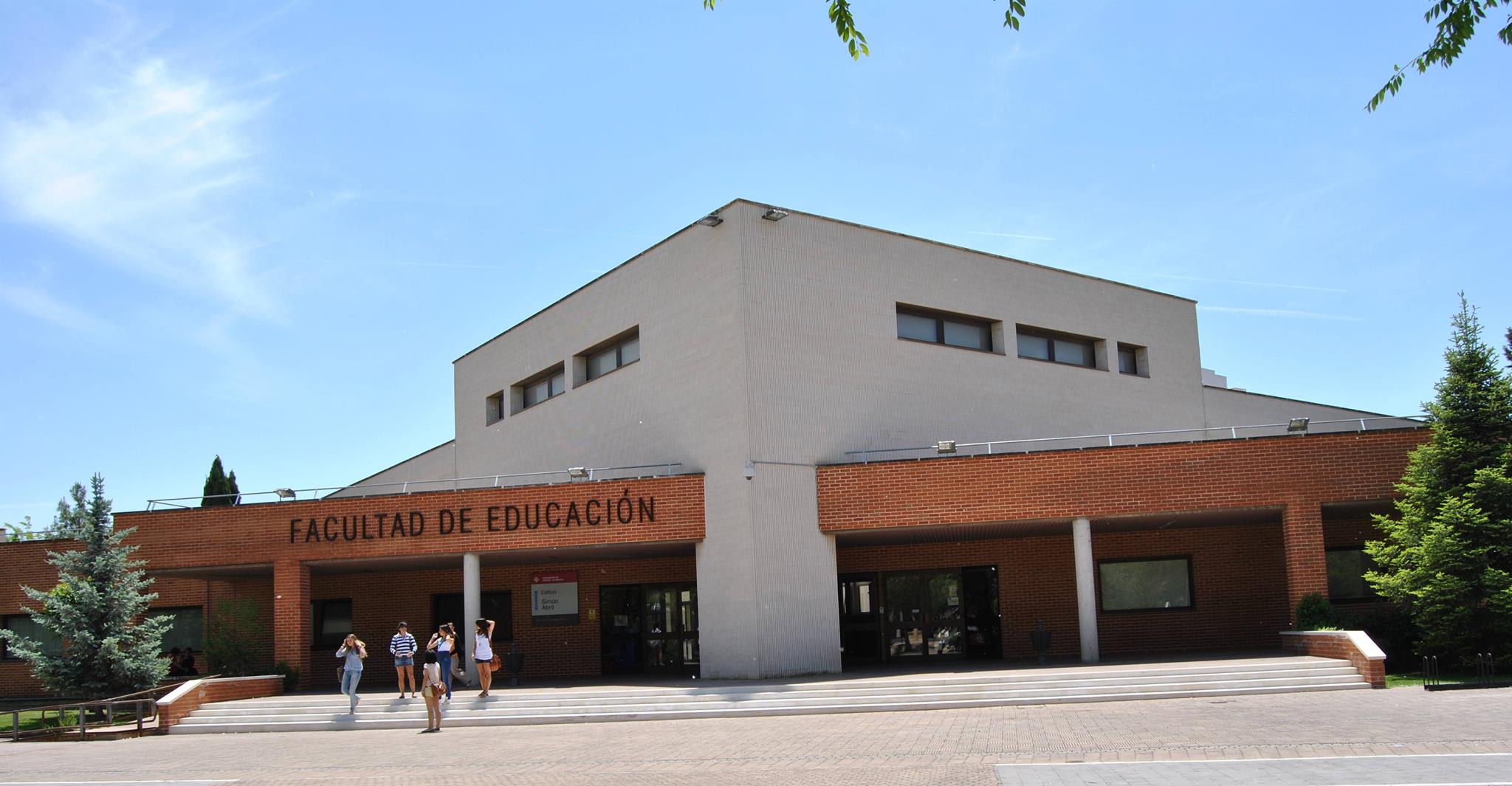 F... - Facultad de Ciencias Ambientales y Bioquímica de Toledo