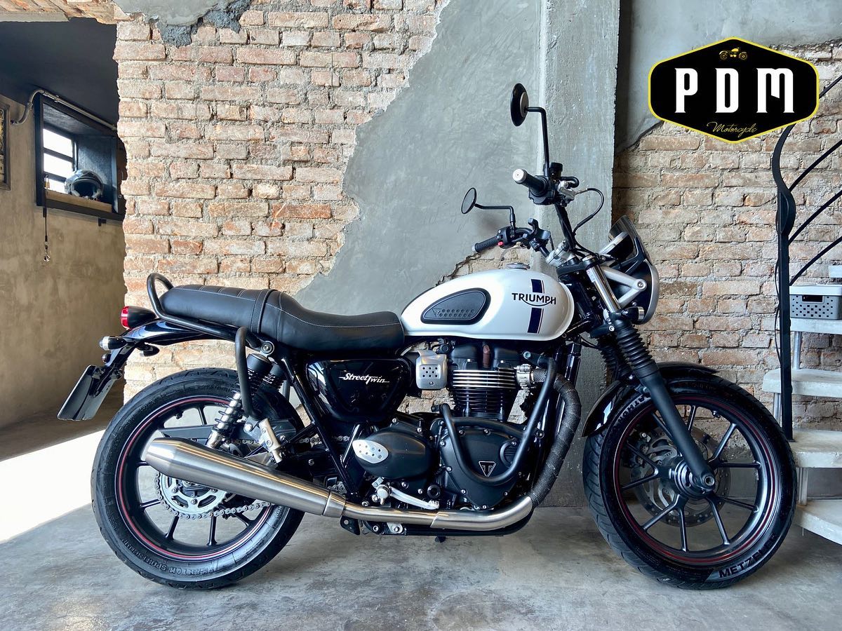 PDM Motorcycle - 🇬🇧 TRIUMPH STREET TWIN ⚡️ ️ 2018 ️ Km...