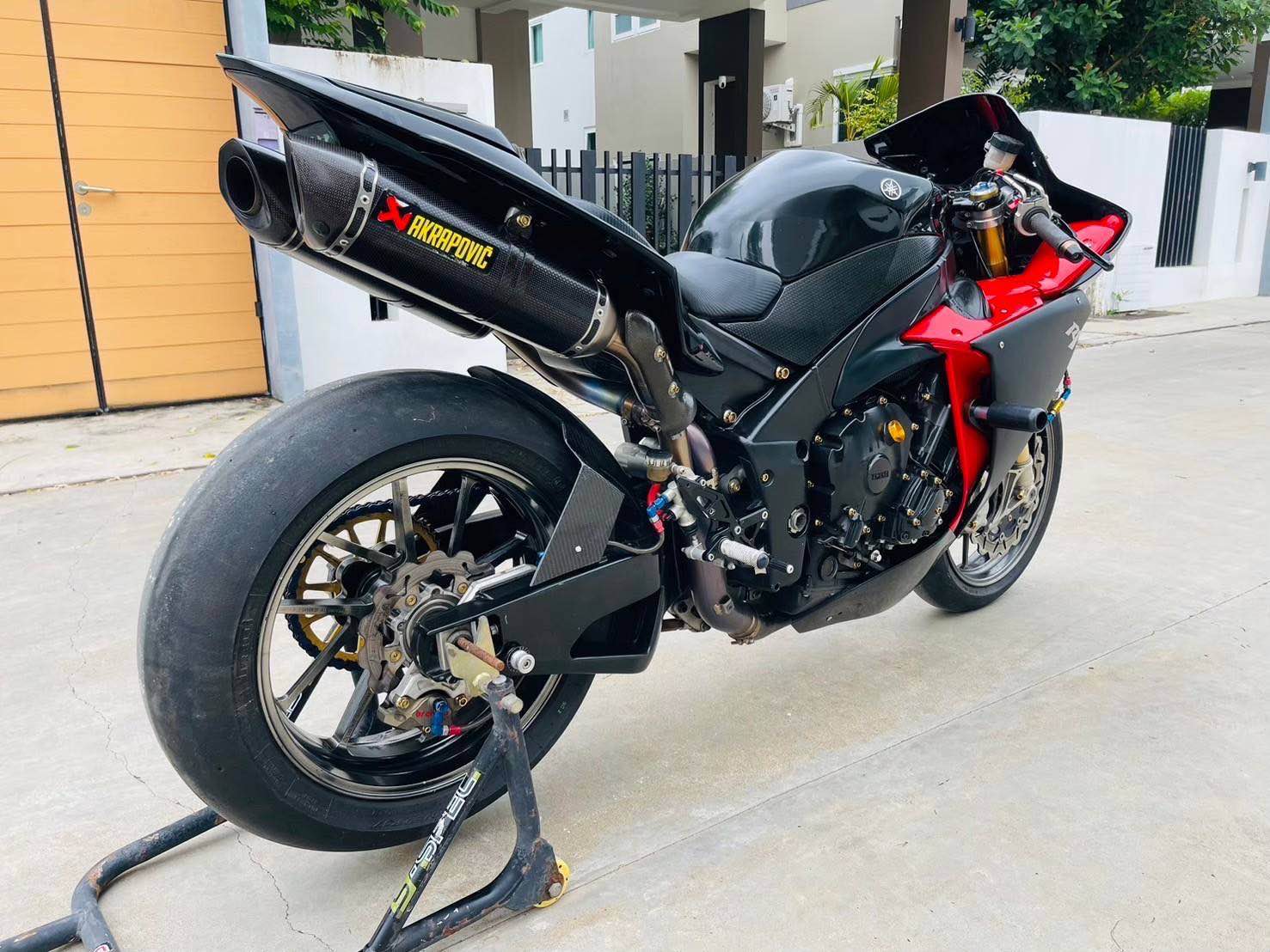 2009 Yamaha R1 2009 ทะเบียนแท้ วิ่ง 15000 km สีเดิมทั้งคัน ...