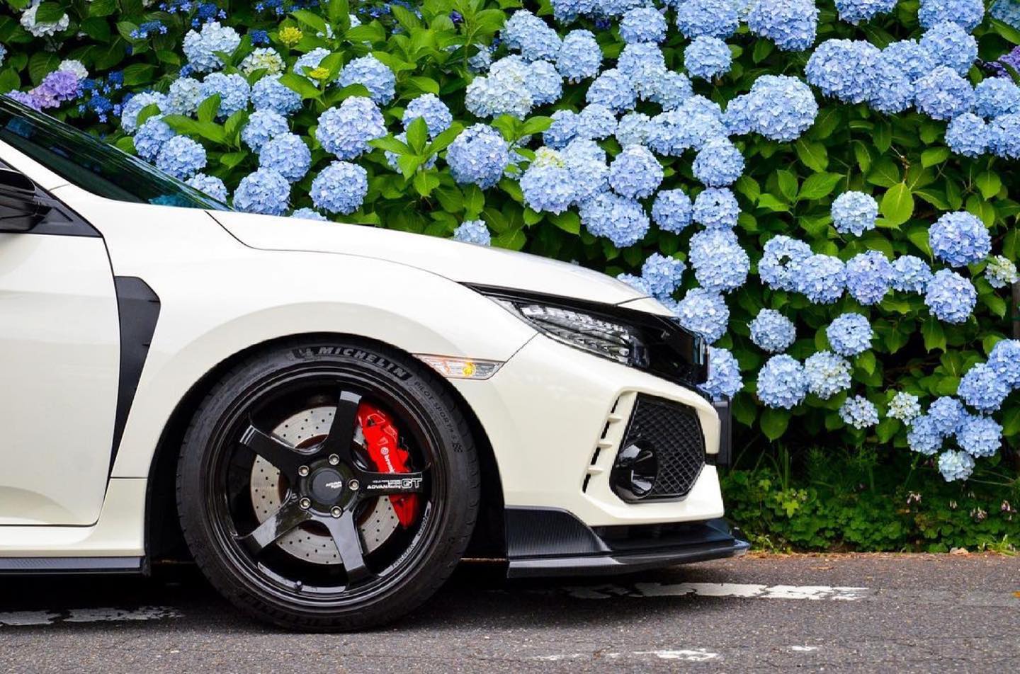 HONDA Civic Type R on ADVAN Racing GT... - Yokohama Wheel USA