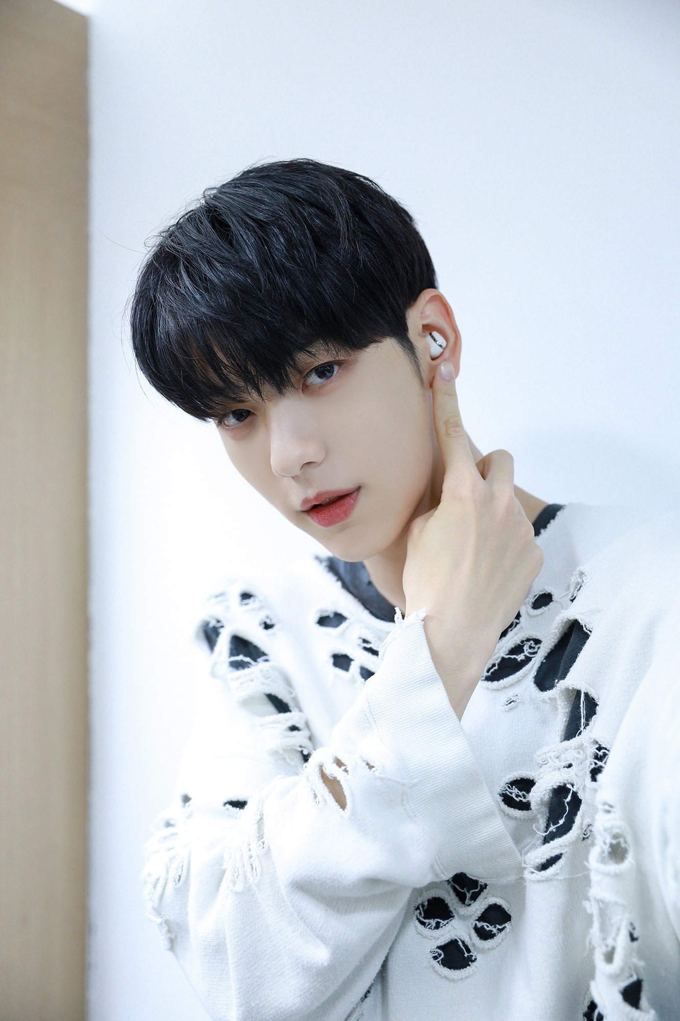 TXT - [GLIDiC] 210706 SOOBIN wearing GLIDiC earphones! 素敵な