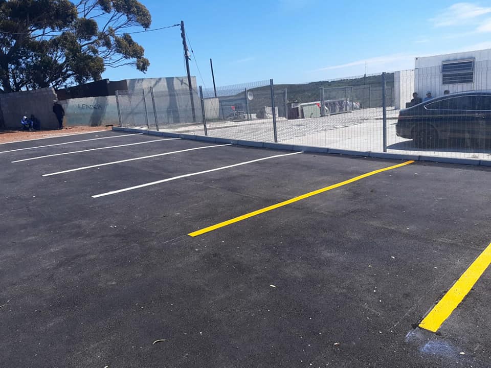 Road Markings and signs --,... - Earthworks Civils