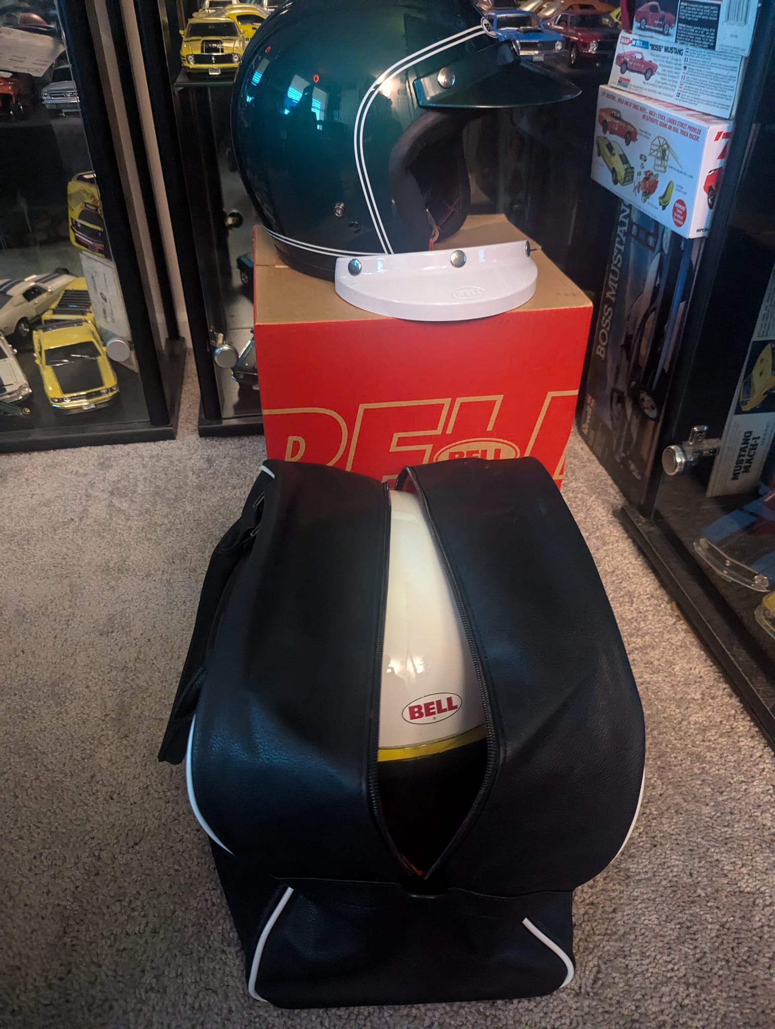 bell helmet bag red Zippered Accessories : Automotive BELL HELMET BAG Get more for your Bell helmet with innovative accessories designed to enhance your experience Bell Helmet Bag