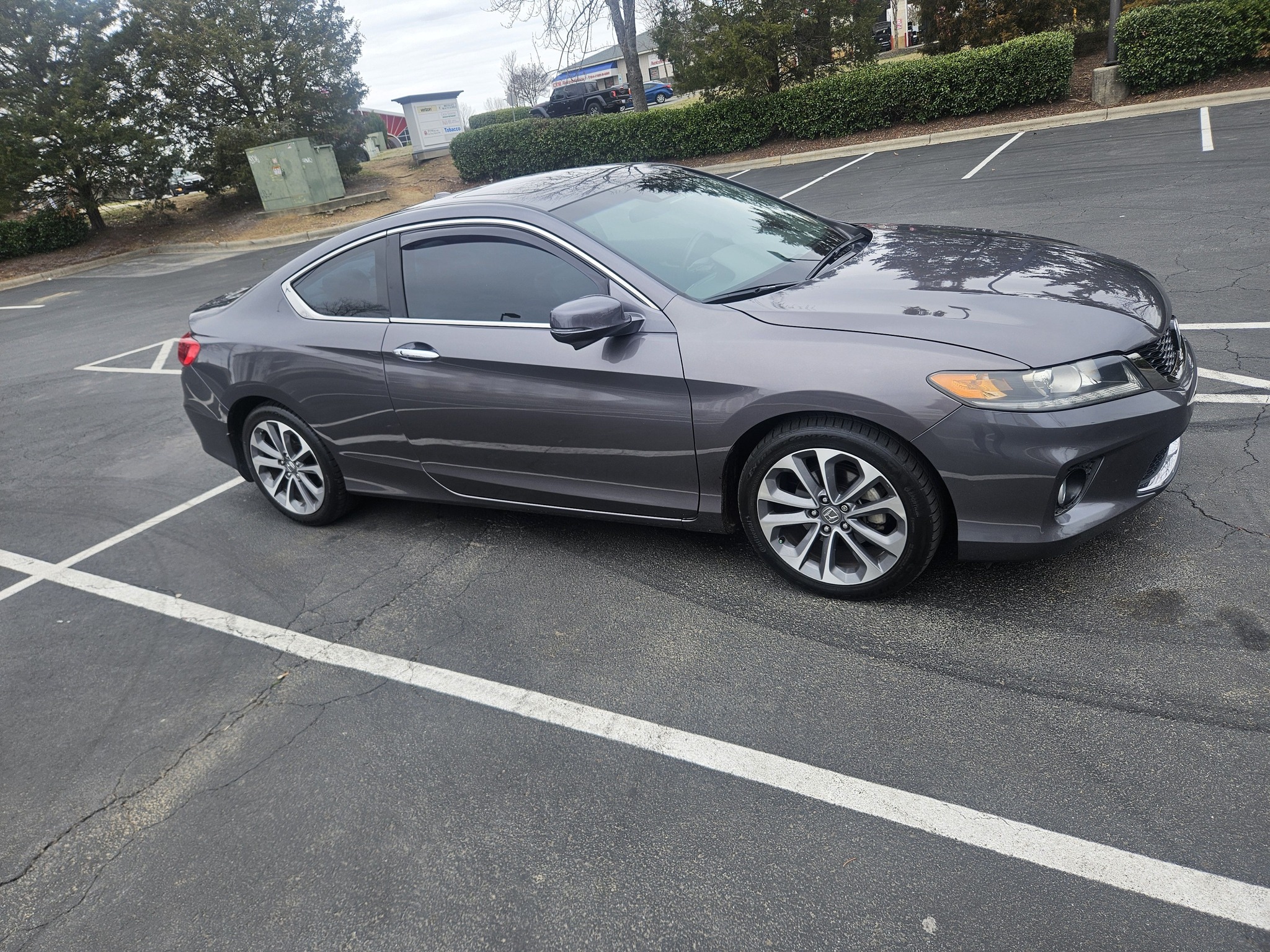 Can a 2016 Honda Accord EX-L V6 be fitted with a Sport model
