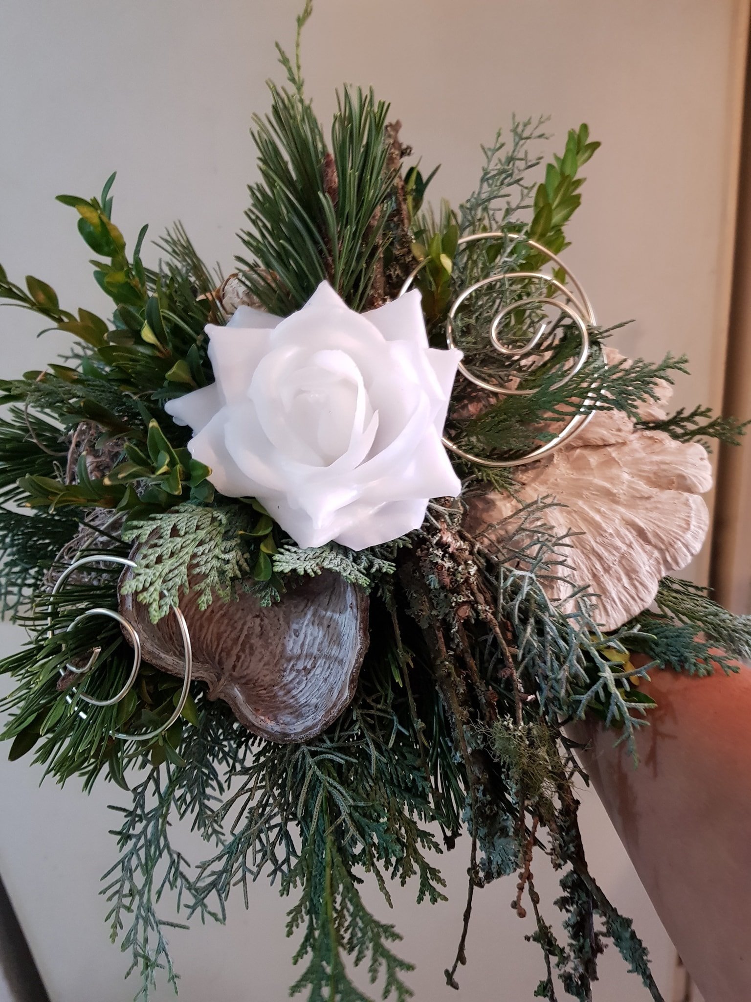 Winterharte Grabsträuße für die Steckvase 💐 #gedenktage #wachsrosen