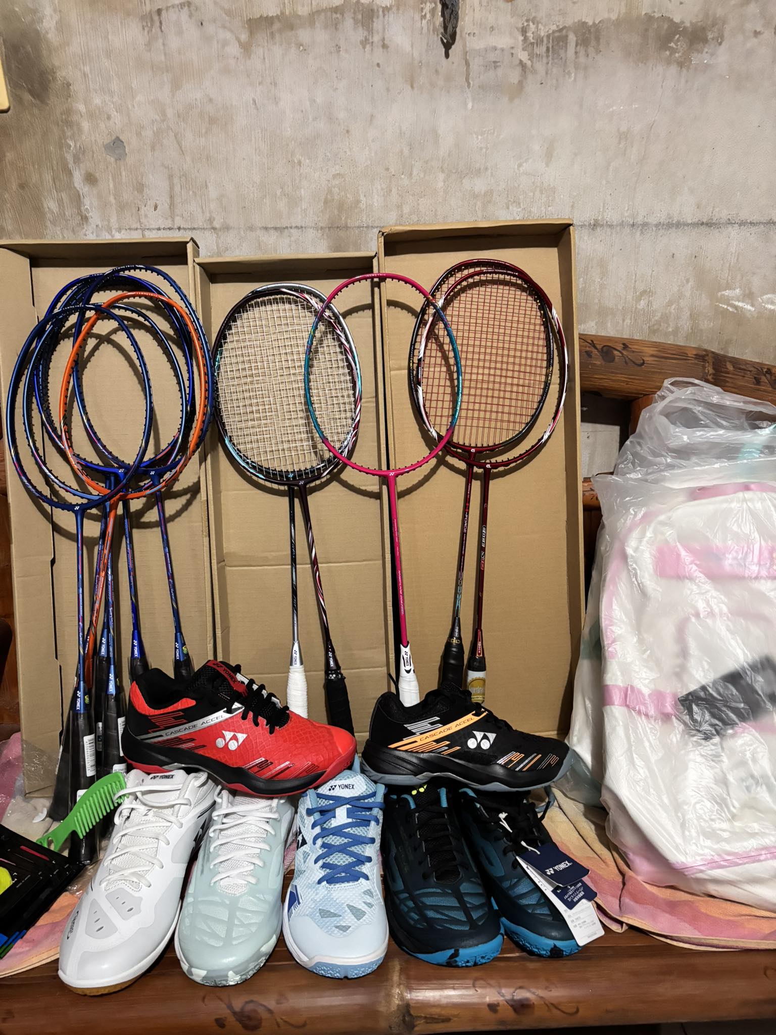 Yonex 65z4 badminton shoes now available