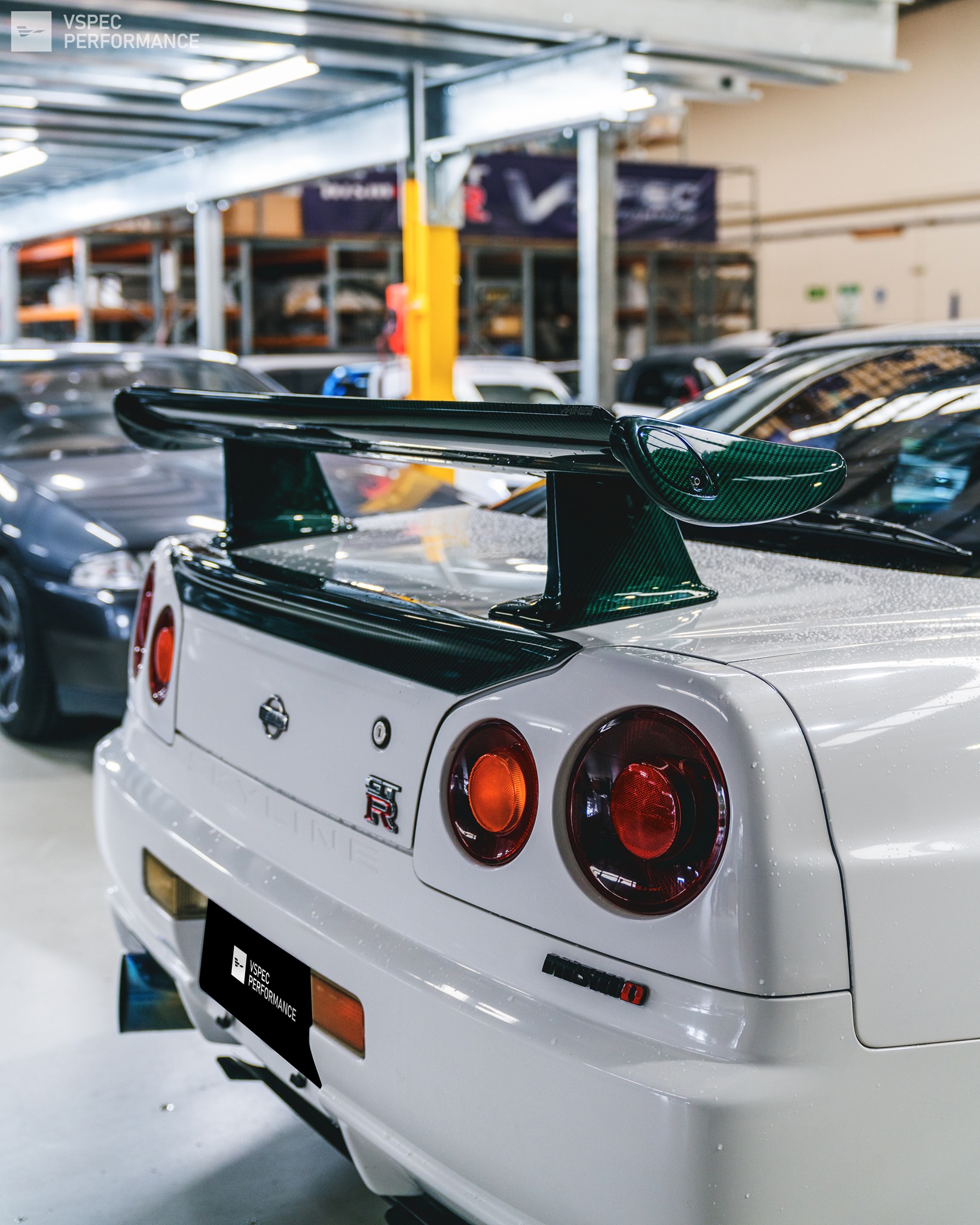 Dilen's R34 GT-R equipped with the... - V-Spec Performance