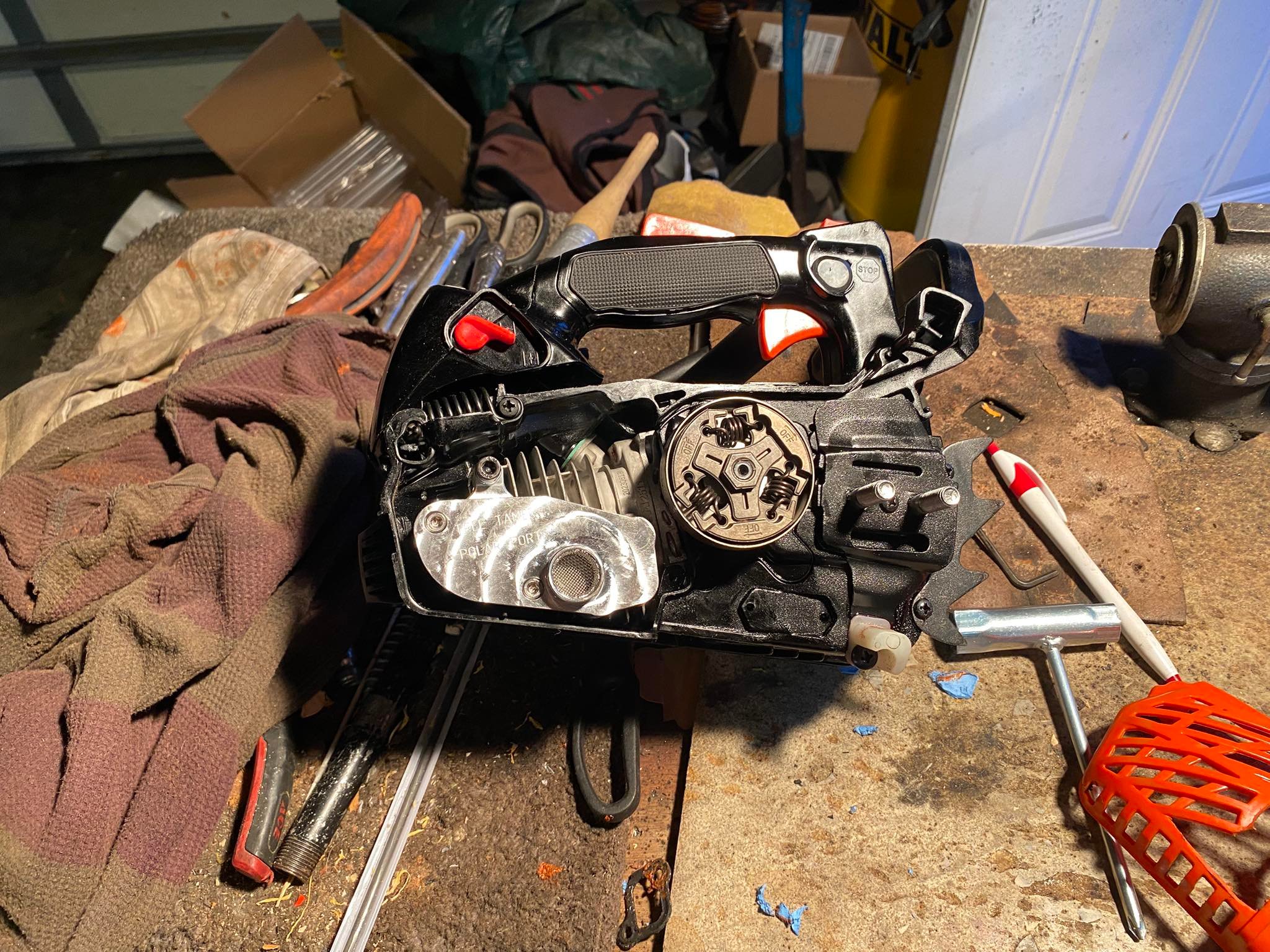2511 Rear handle full of fluids and ready to go. V-Modest vs Echo