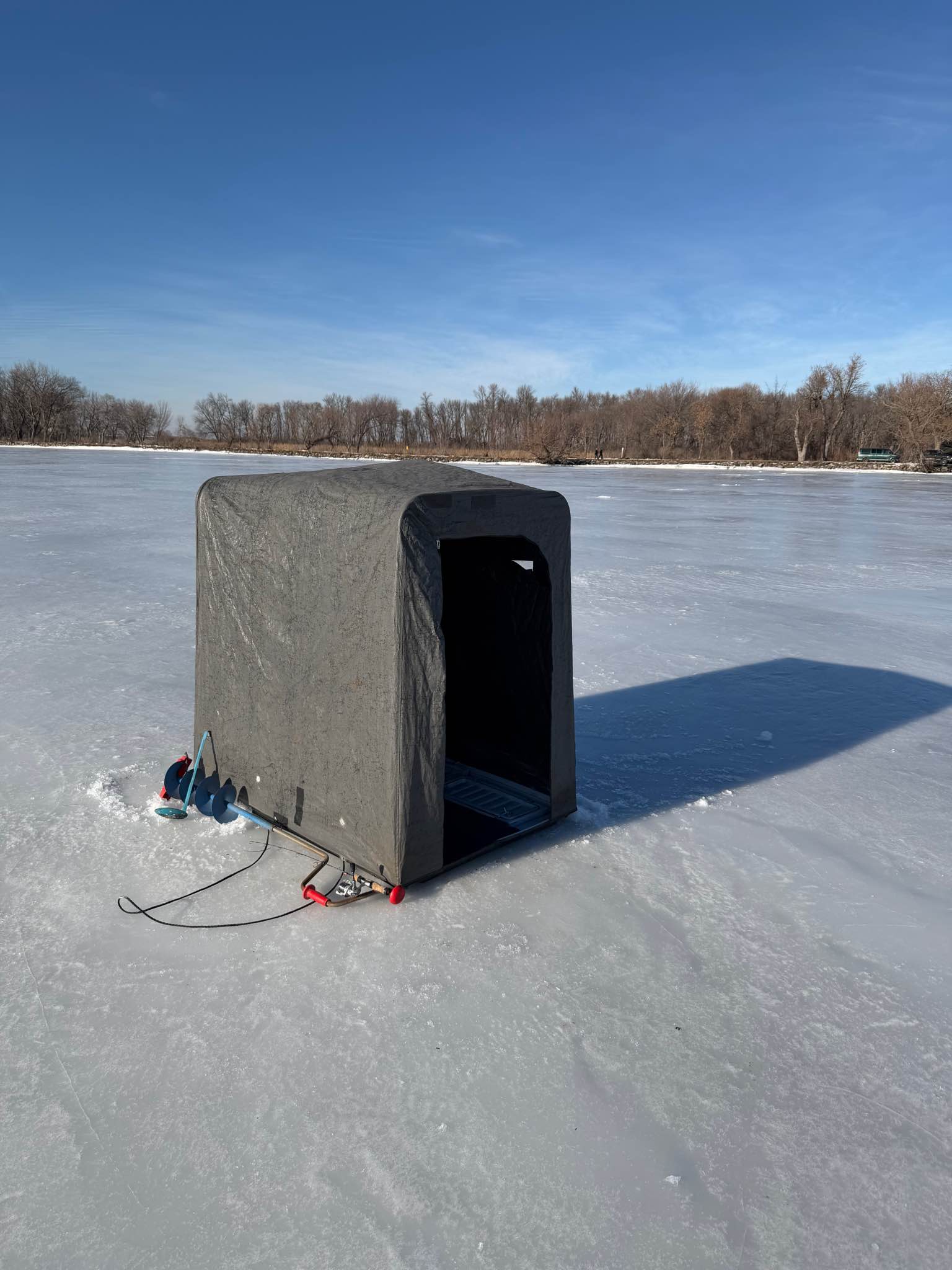shappel-s2000-ice-shack-fishing-lake-park-iowa-facebook