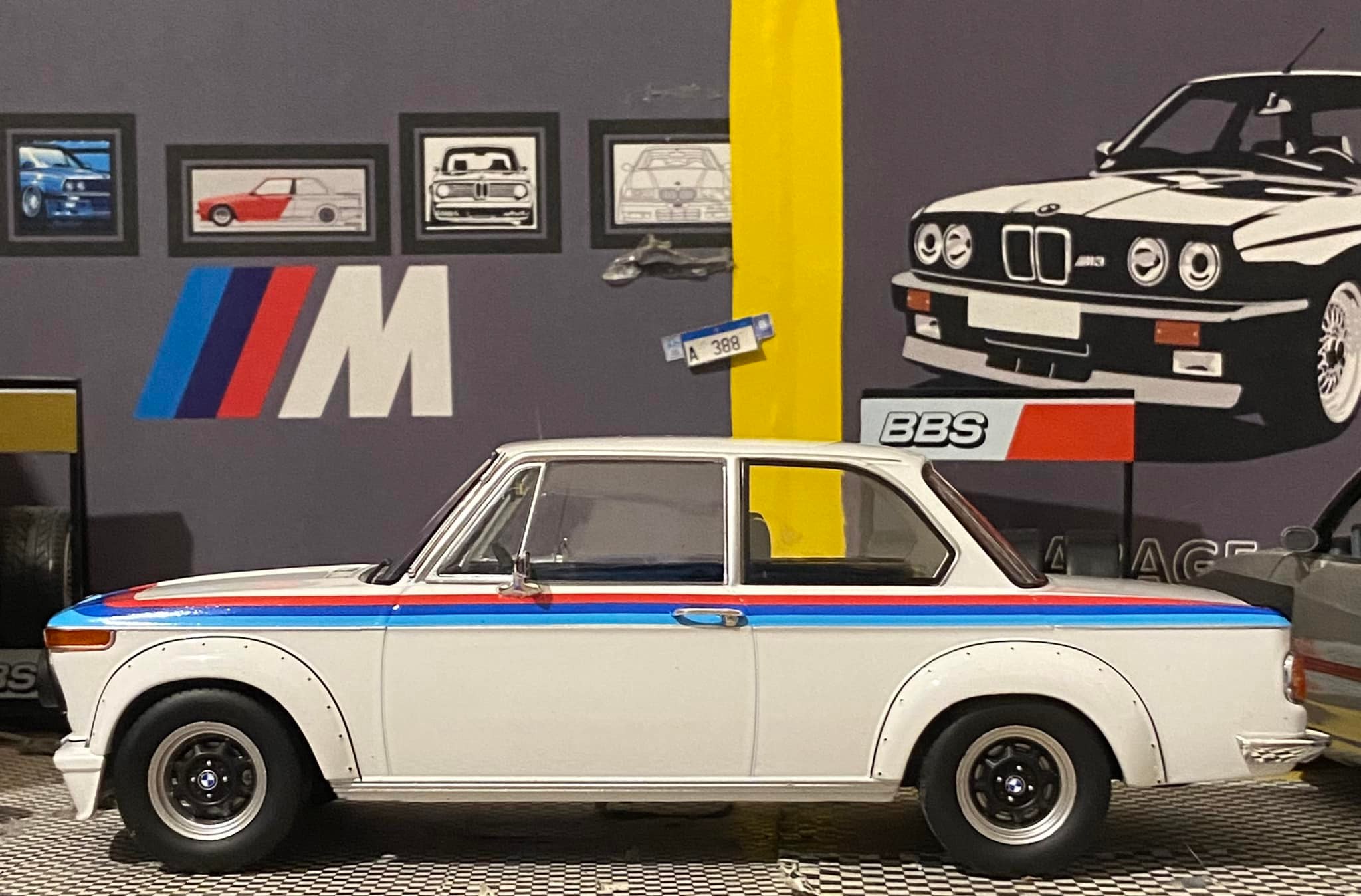 I present to you another gem in my collection, a BMW 2002 turbo 1:43.