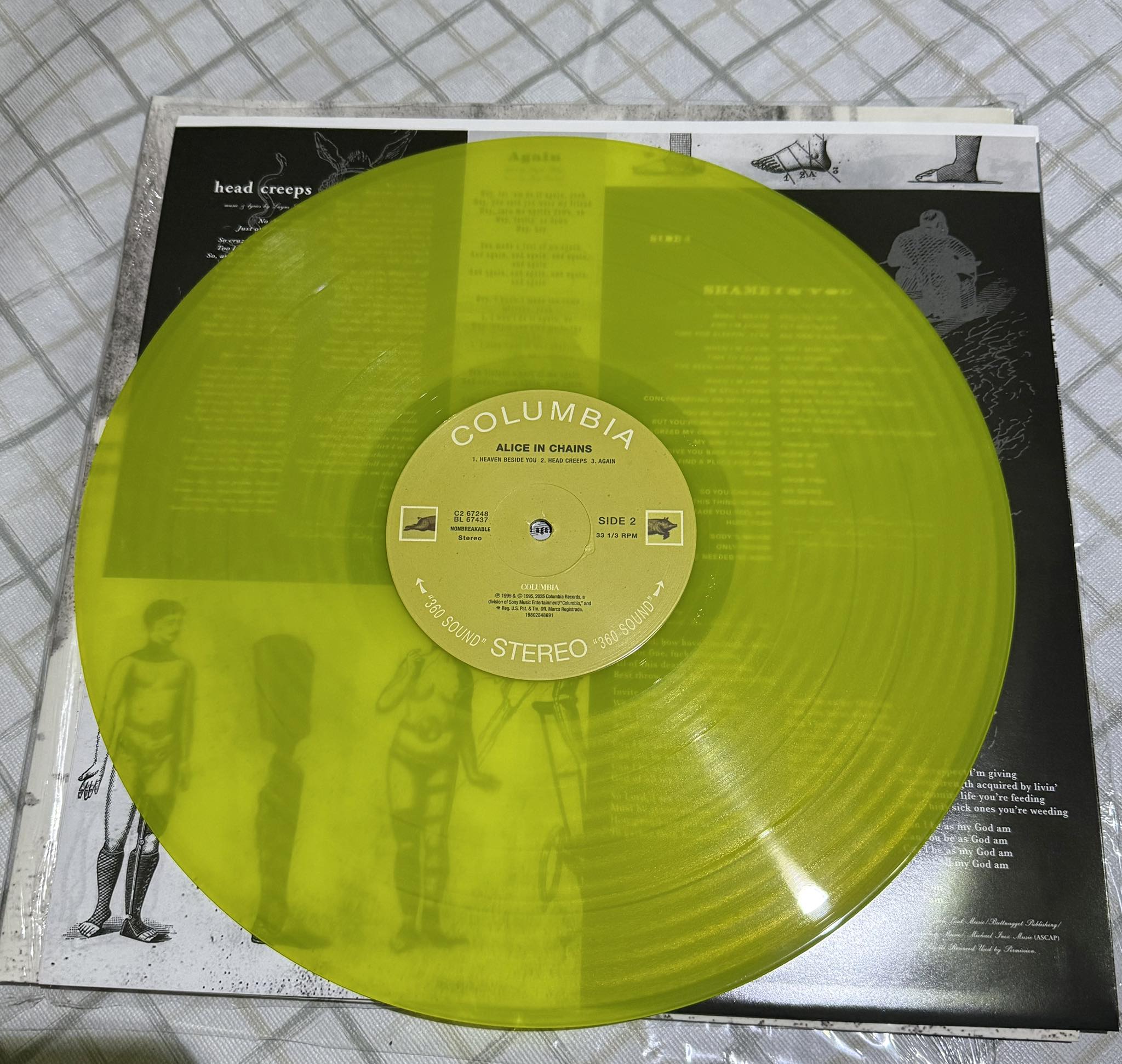 ™ レコード Warped vinyl records from Amazon.ca
