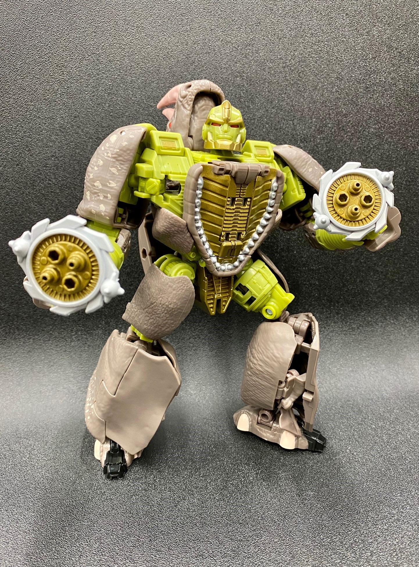 TFND - Transformers WFC Kingdom RHINOX 犀牛 實體照... | Facebook