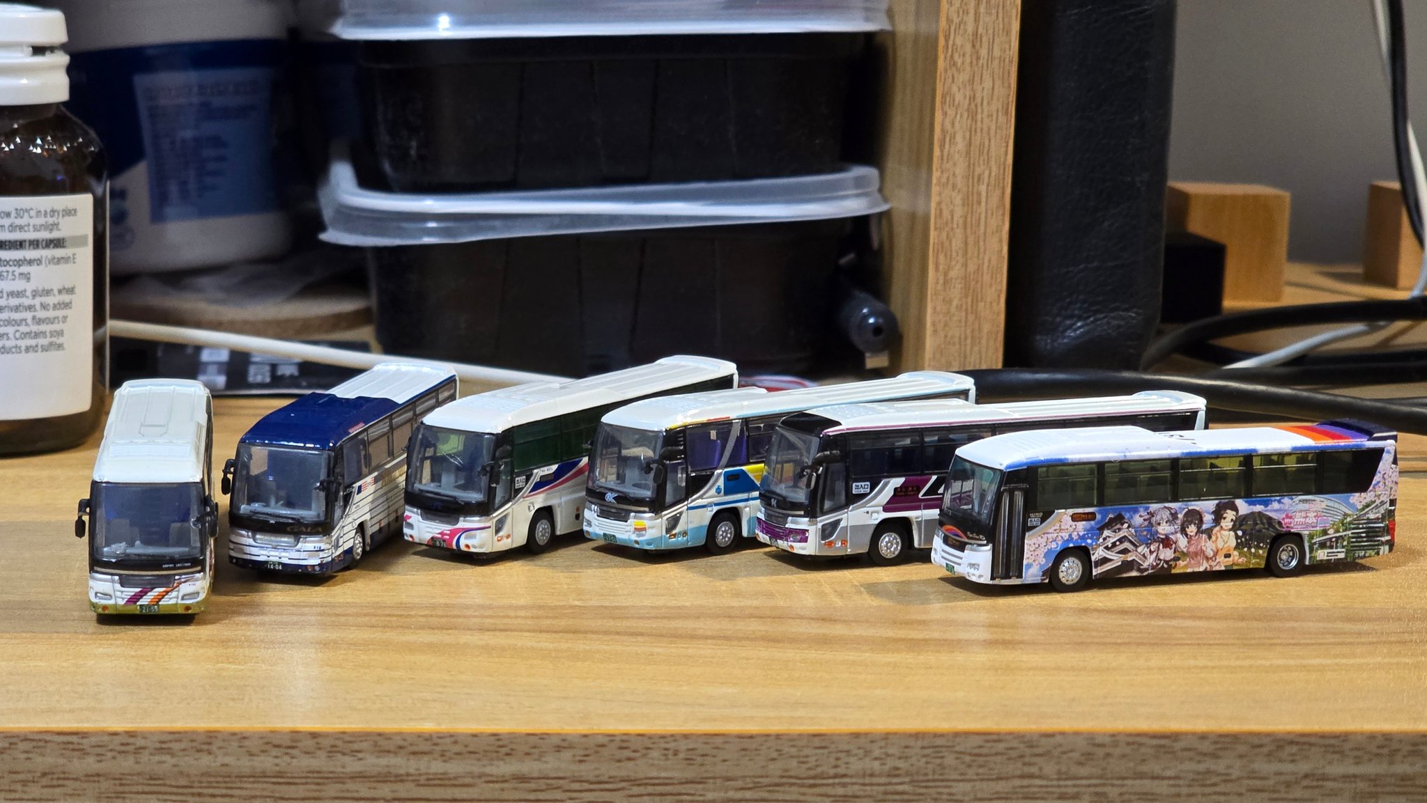 Kyosho n scale diecast bus models found