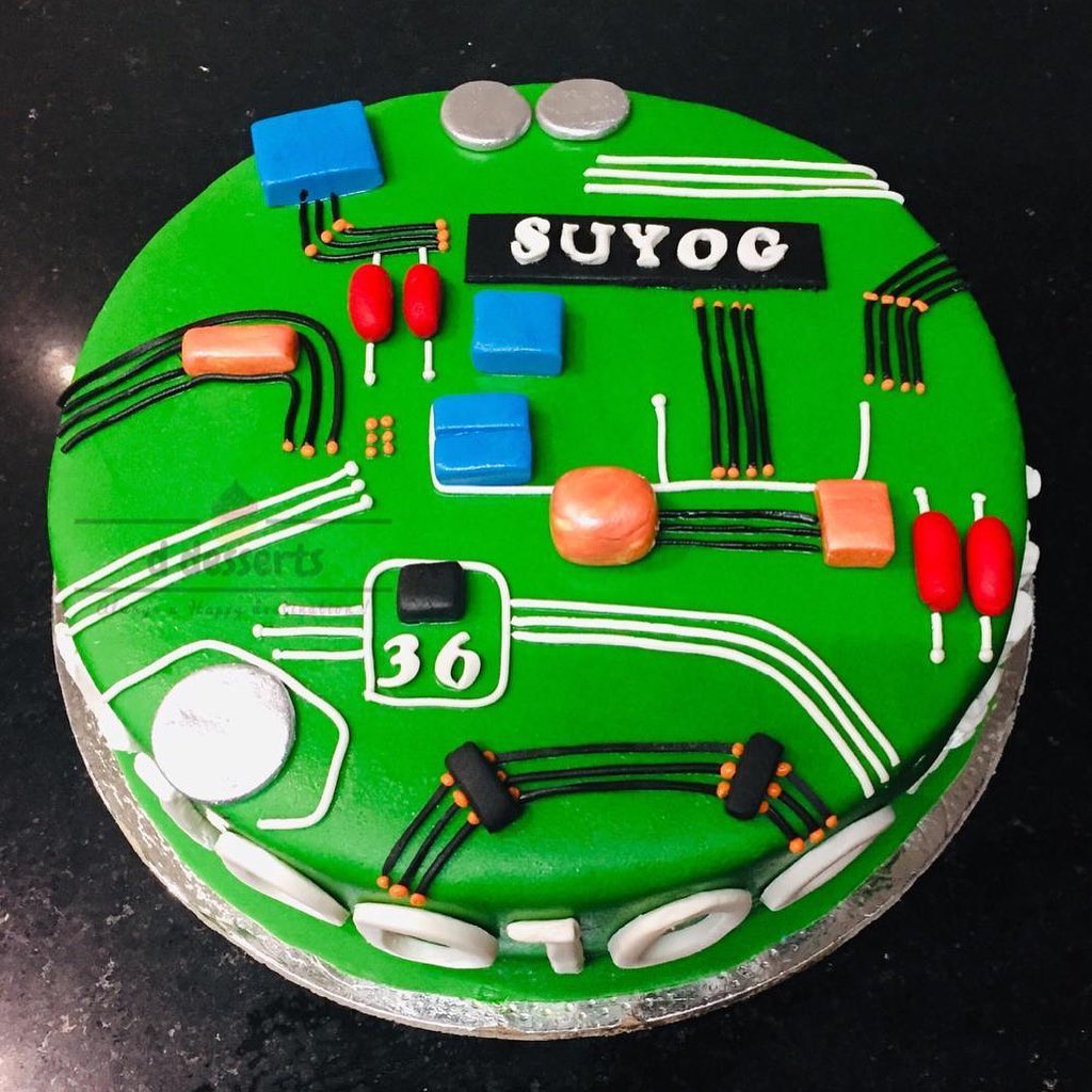 D Desserts - A cake for a techie. Details, colour...
