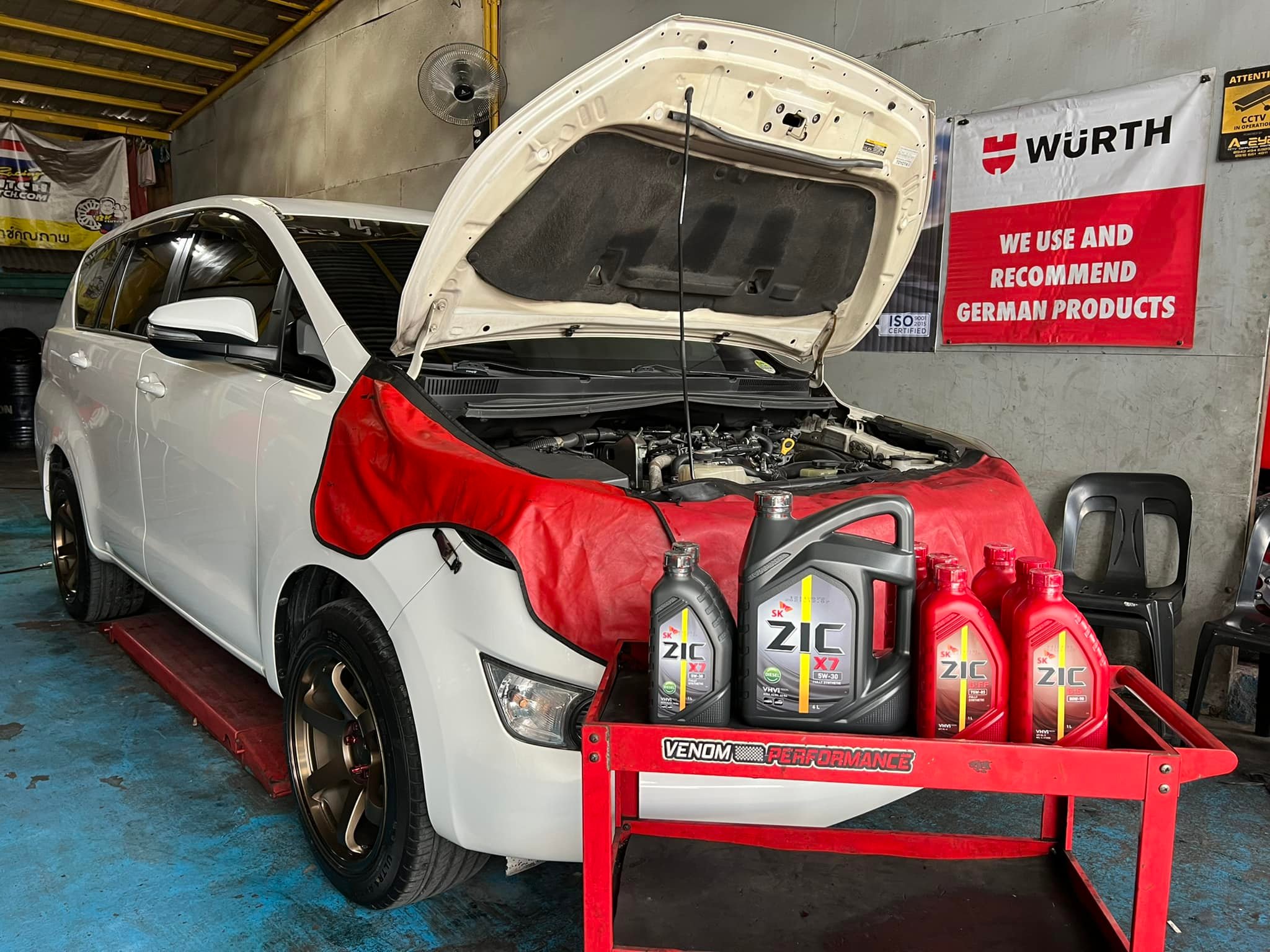 Venom Garage - Toyota Innova 1GD change oil change... | Facebook