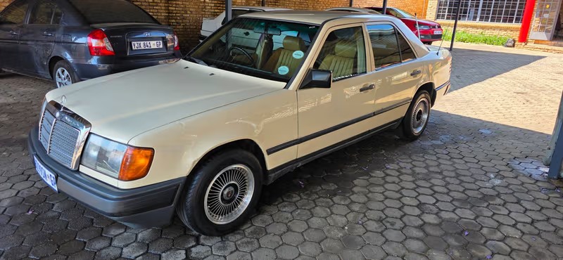 1989 Mercedes-Benz C-Class C 200K Sport c2000 - Cars & Trucks ...