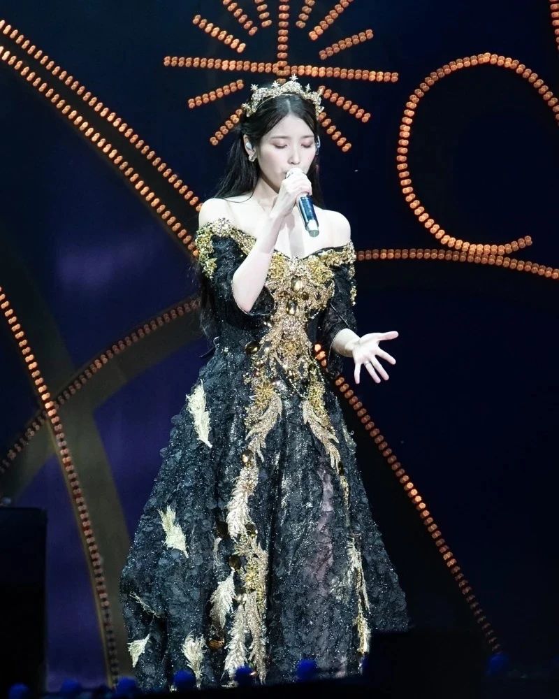 for IU 2022 GOLDEN HOUR 최고의 아이유 최고의 시간을 위하여!! 너무 